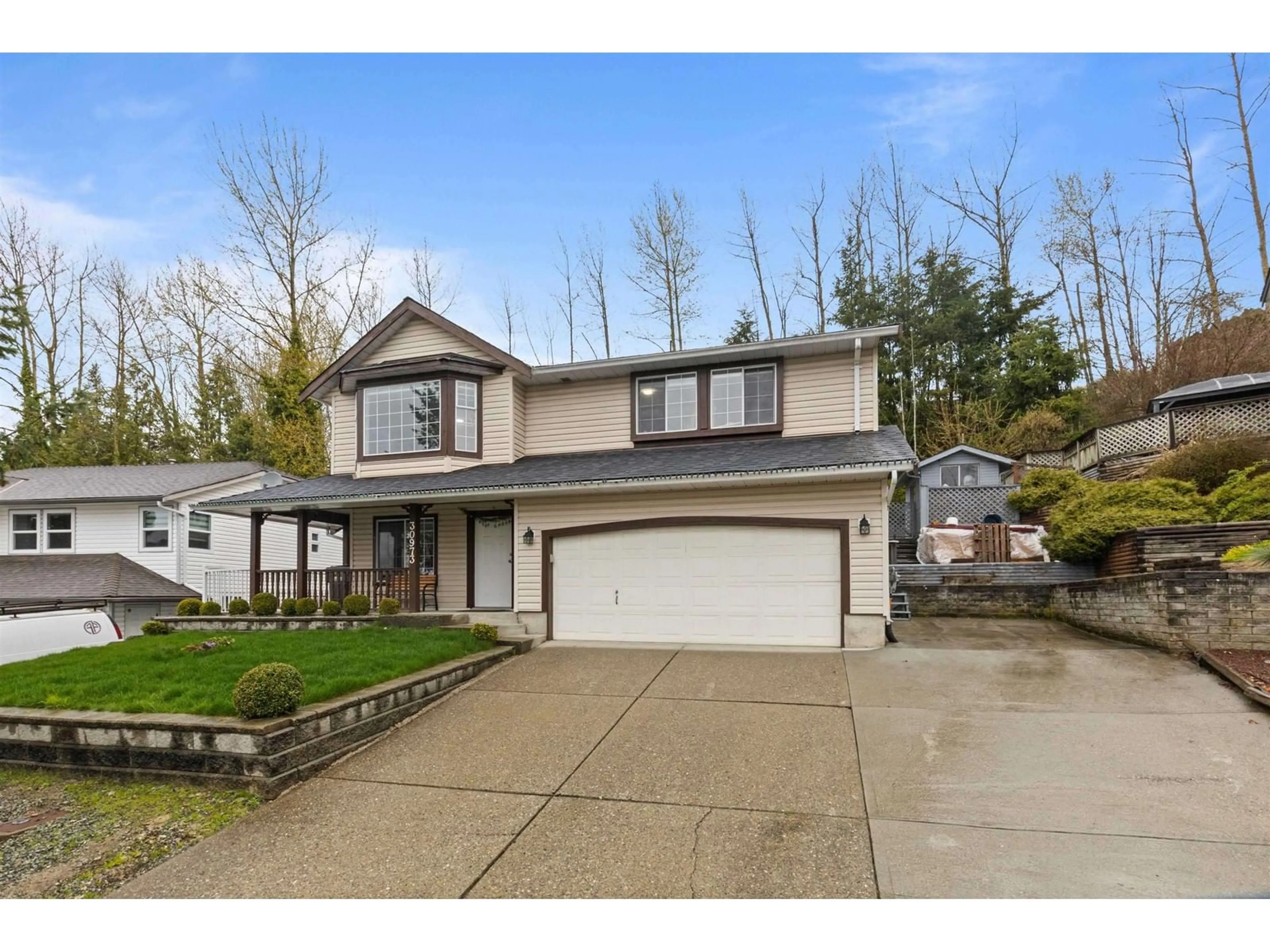 Home with vinyl exterior material, street for 30973 SANDPIPER, Abbotsford British Columbia V2T5L6