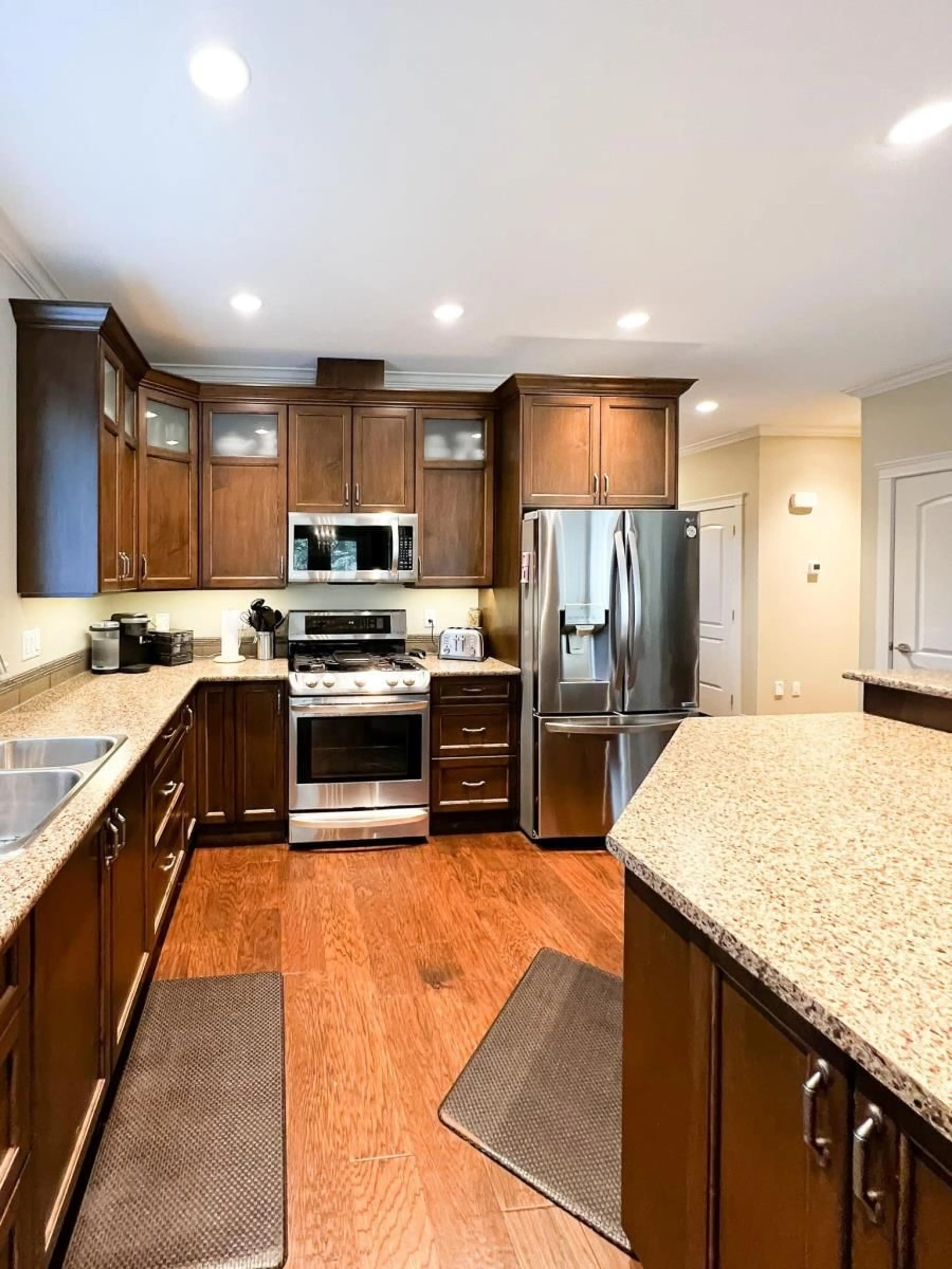 Open concept kitchen, unknown for 65732 VALLEY VIEW PLACE|Hope, Hope British Columbia V0X1L1