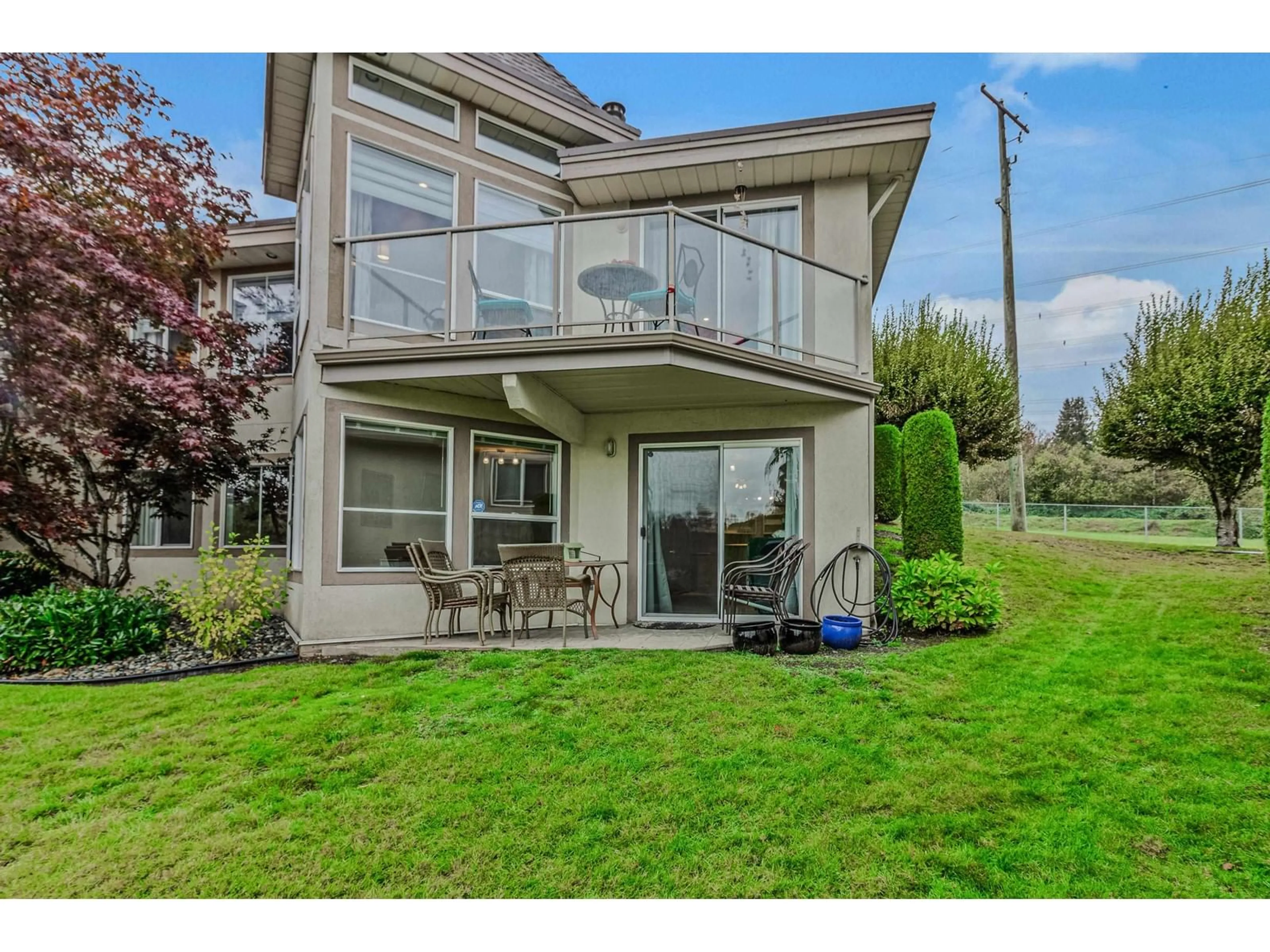 Patio, water/lake/river/ocean view for 13 3354 HORN STREET, Abbotsford British Columbia V2S7L3