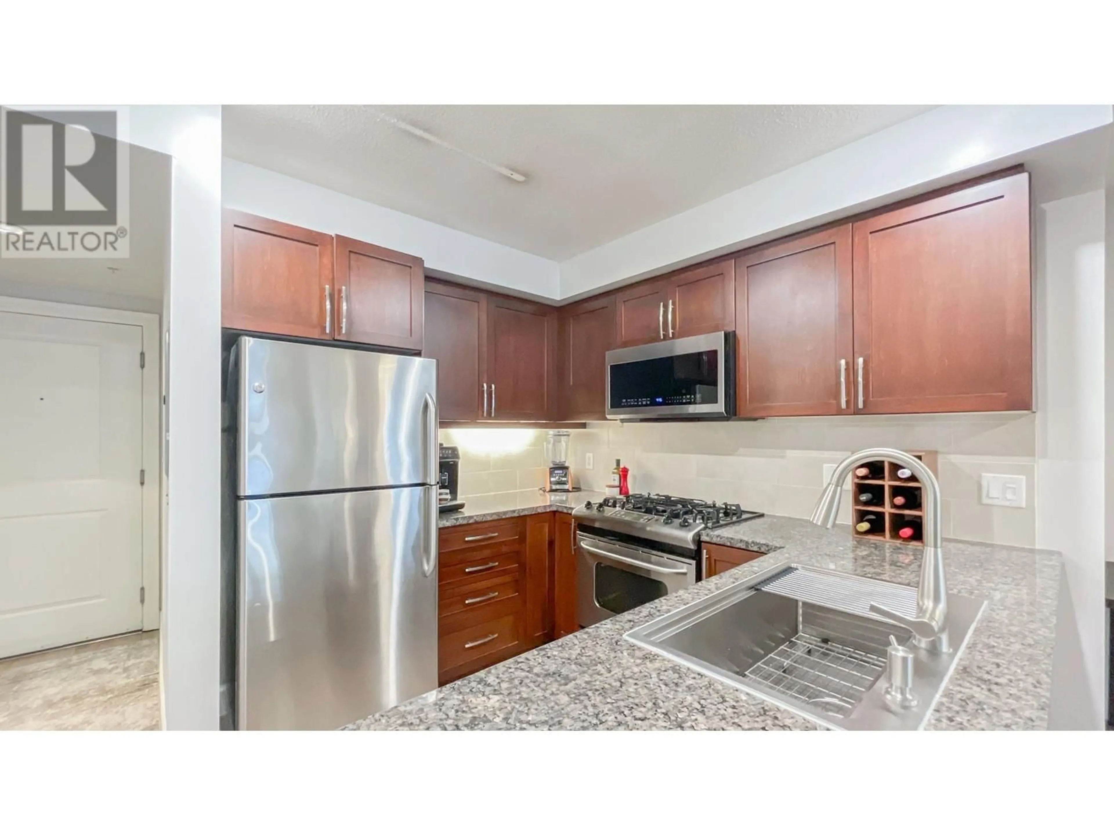 Standard kitchen, ceramic/tile floor for 414 3811 HASTINGS STREET, Burnaby British Columbia V5C2H7