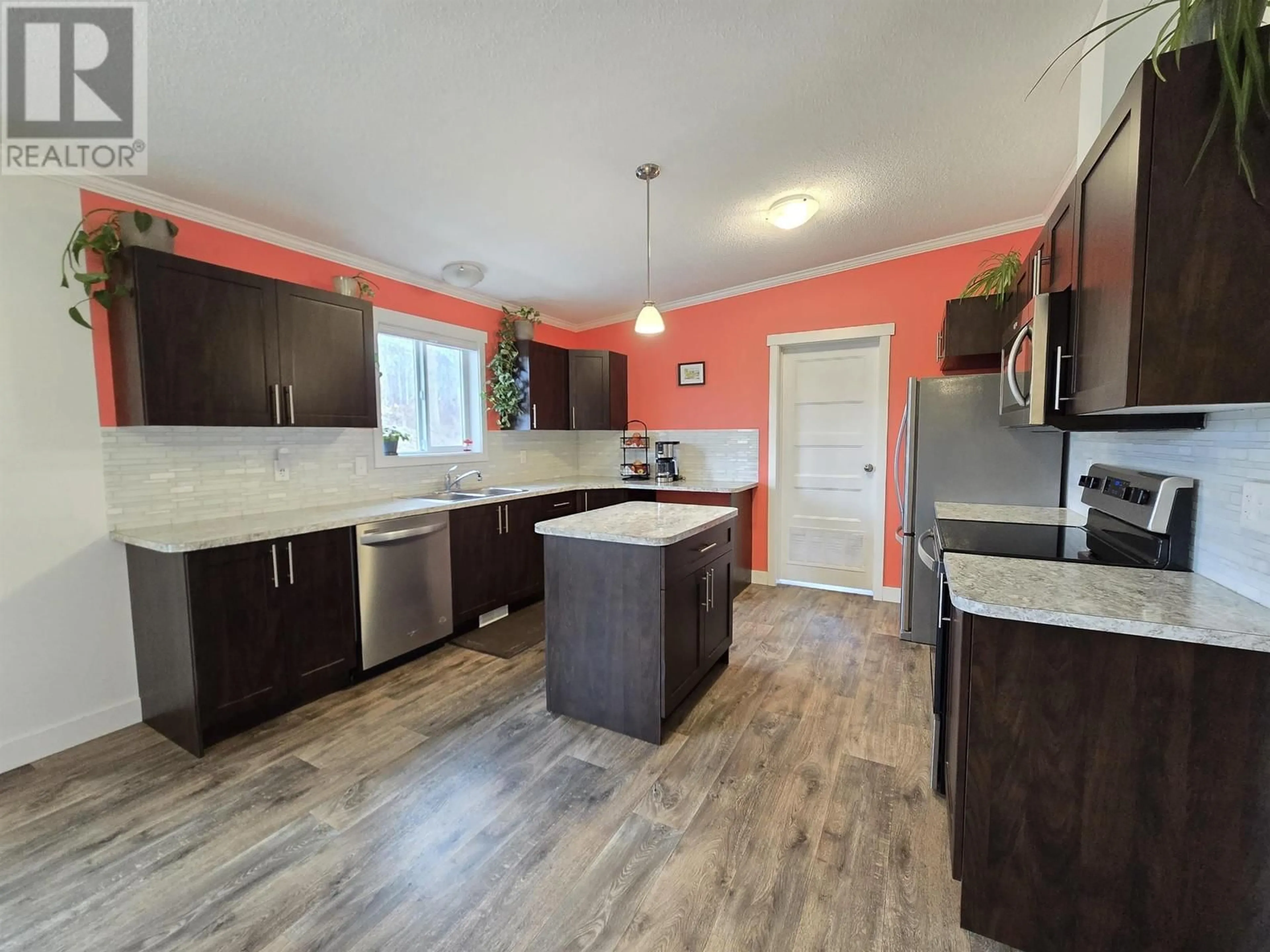 Open concept kitchen, unknown for 455 HORSESHOE LAKE ROAD, McBride British Columbia V0J2E0