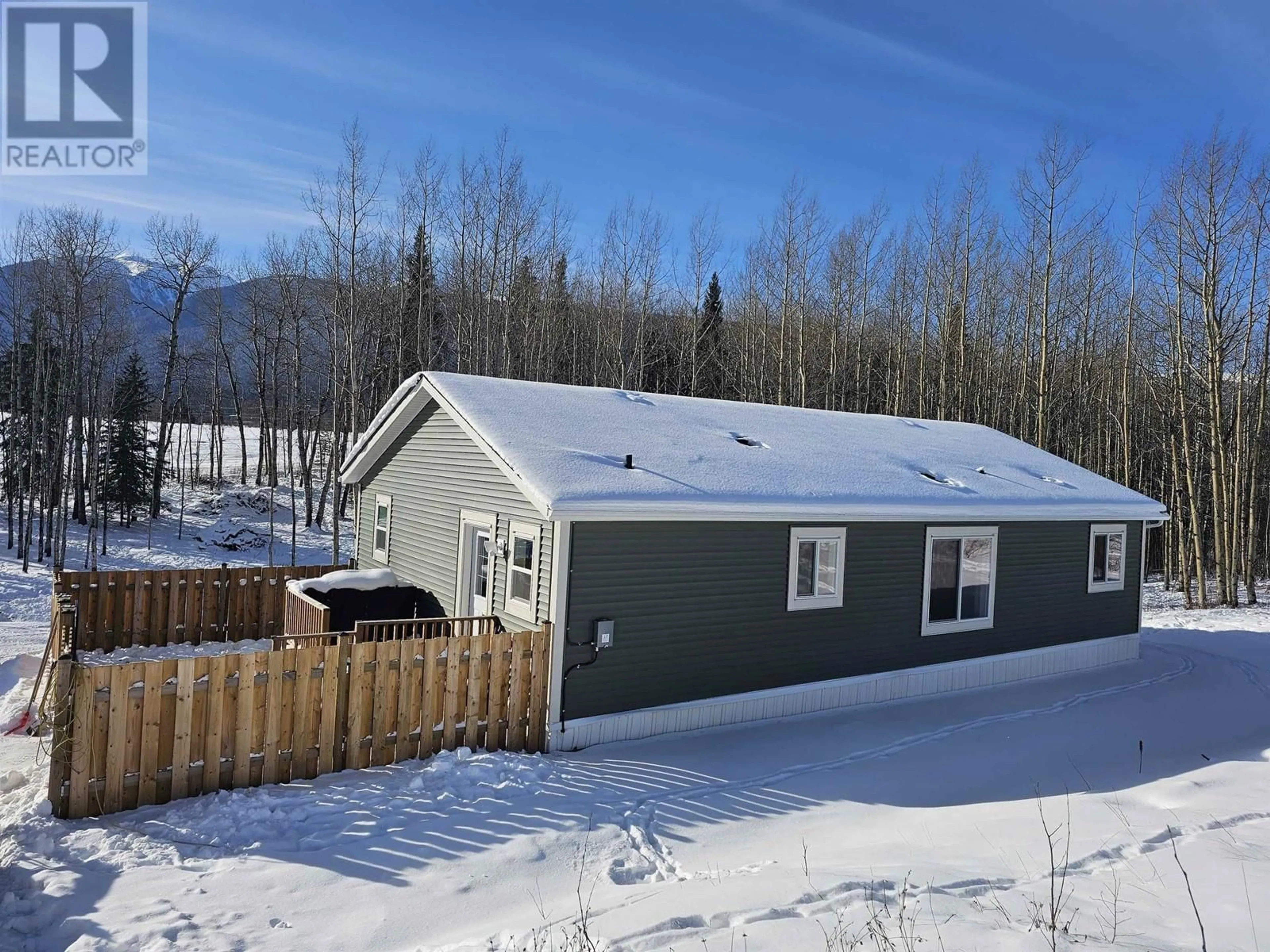 A pic from outside/outdoor area/front of a property/back of a property/a pic from drone, mountain view for 455 HORSESHOE LAKE ROAD, McBride British Columbia V0J2E0