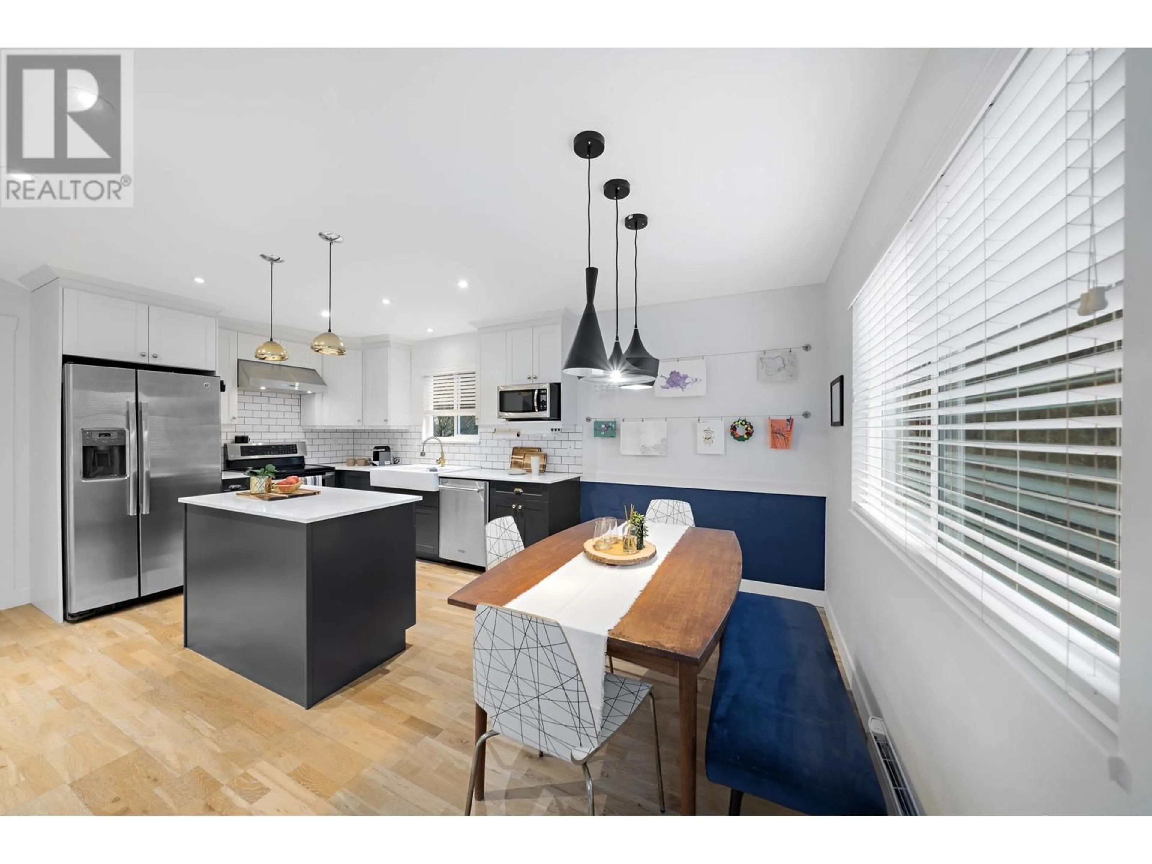 Open concept kitchen, unknown for 6 300 MAUDE ROAD, Port Moody British Columbia V3H2X6