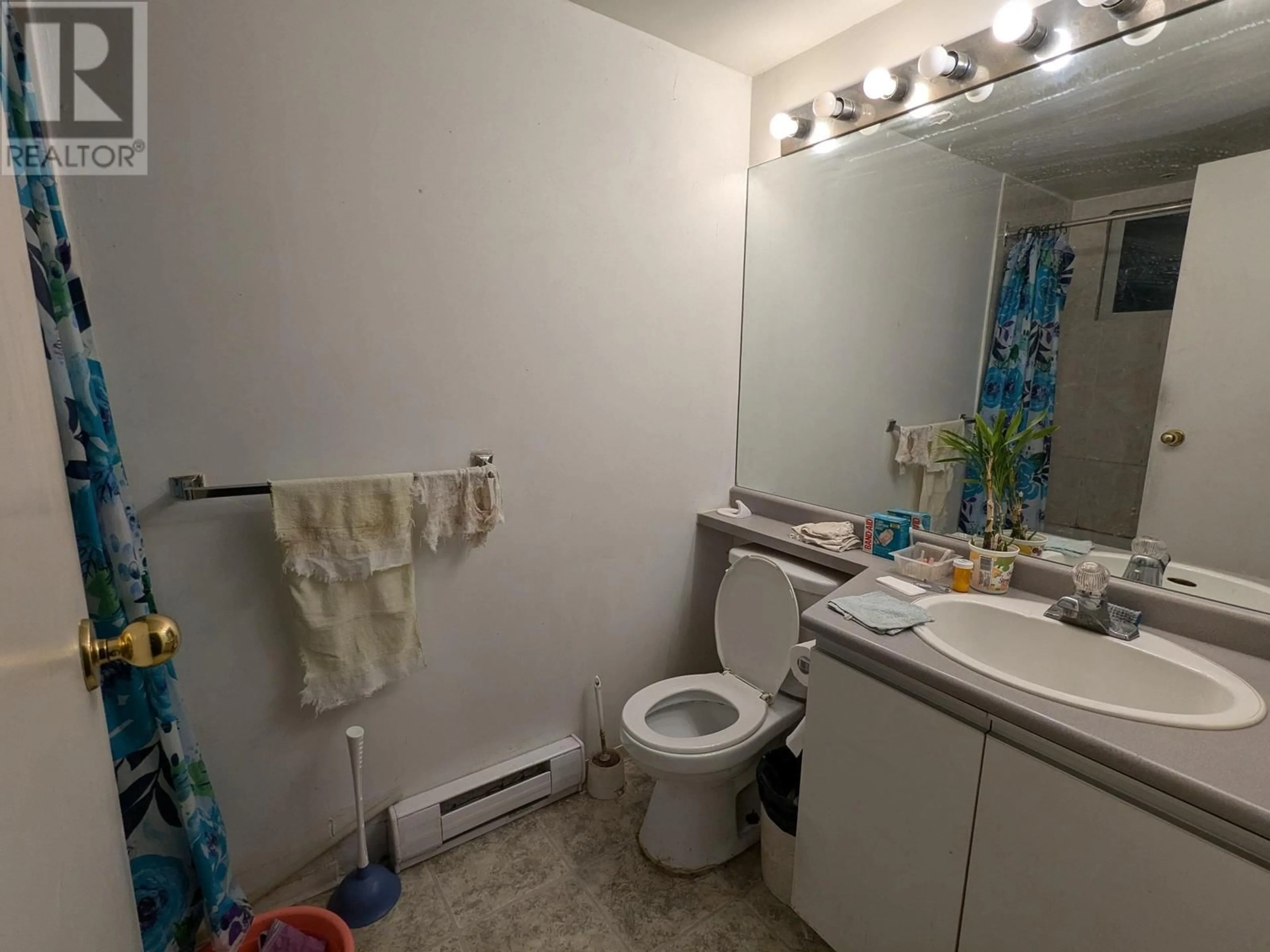 Standard bathroom, floor is not visible for 101 2533 PENTICTON STREET, Vancouver British Columbia V5M4T8