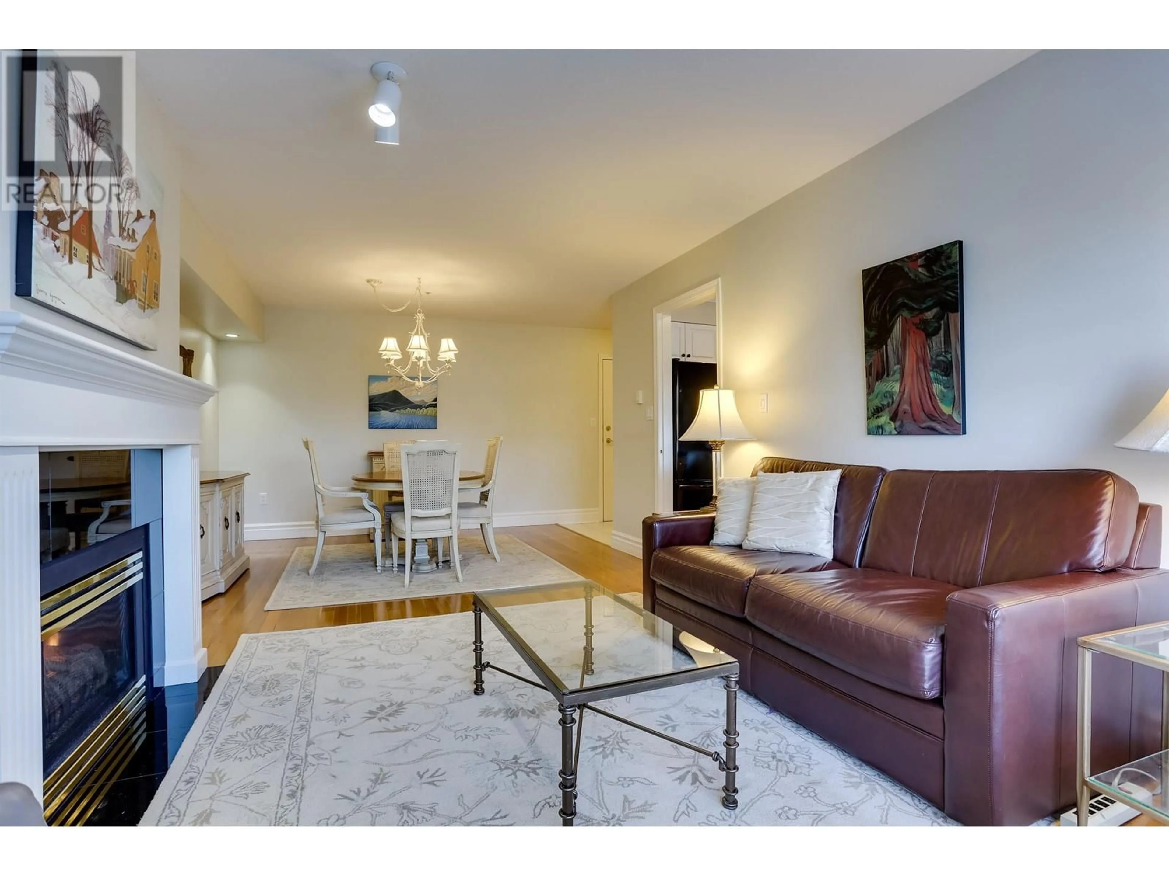 Living room with furniture, unknown for 205 - 1118 55TH STREET, Delta British Columbia V4M3J8