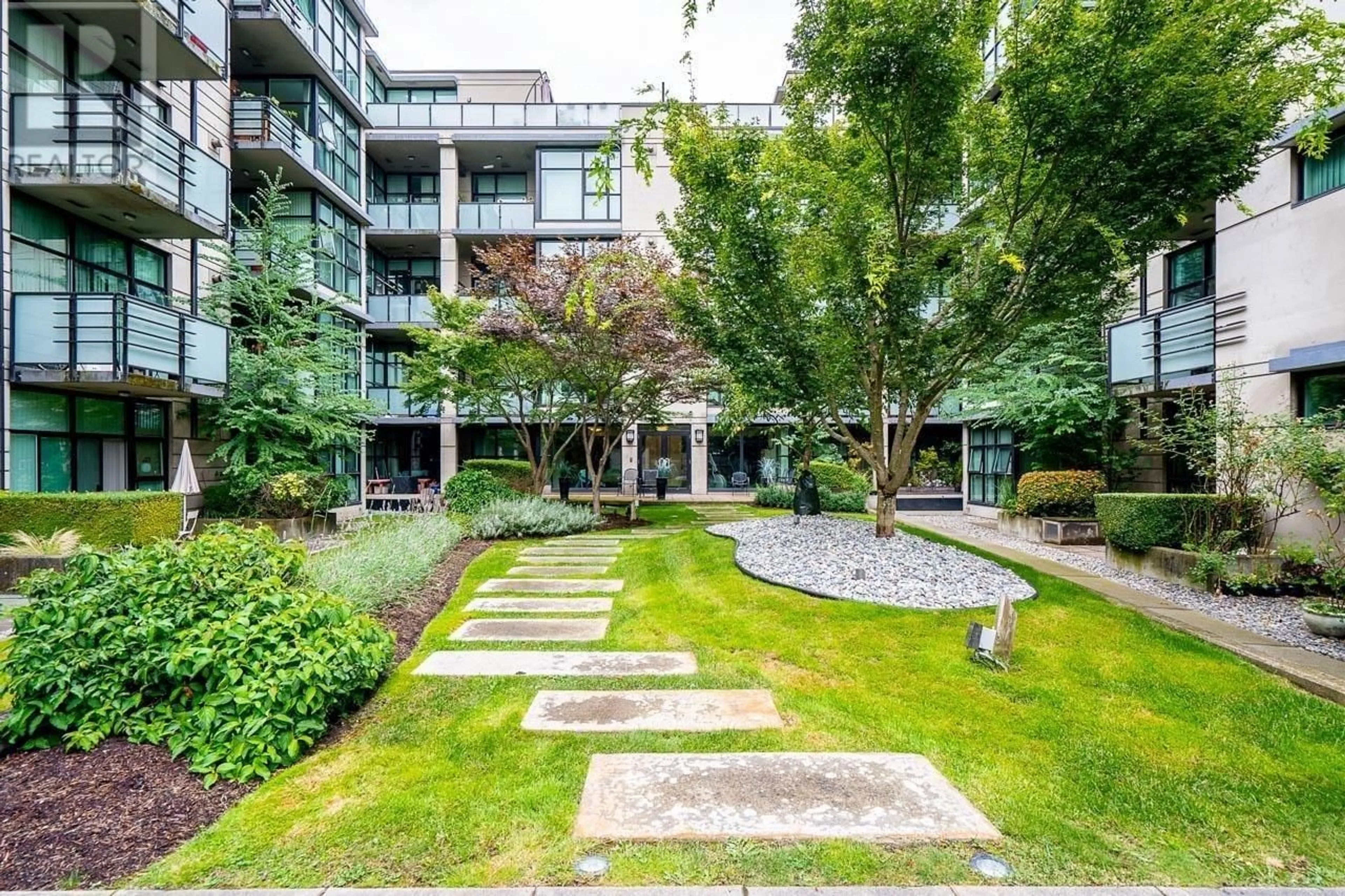 Patio, street for 112 8988 HUDSON STREET, Vancouver British Columbia V6P6Z1