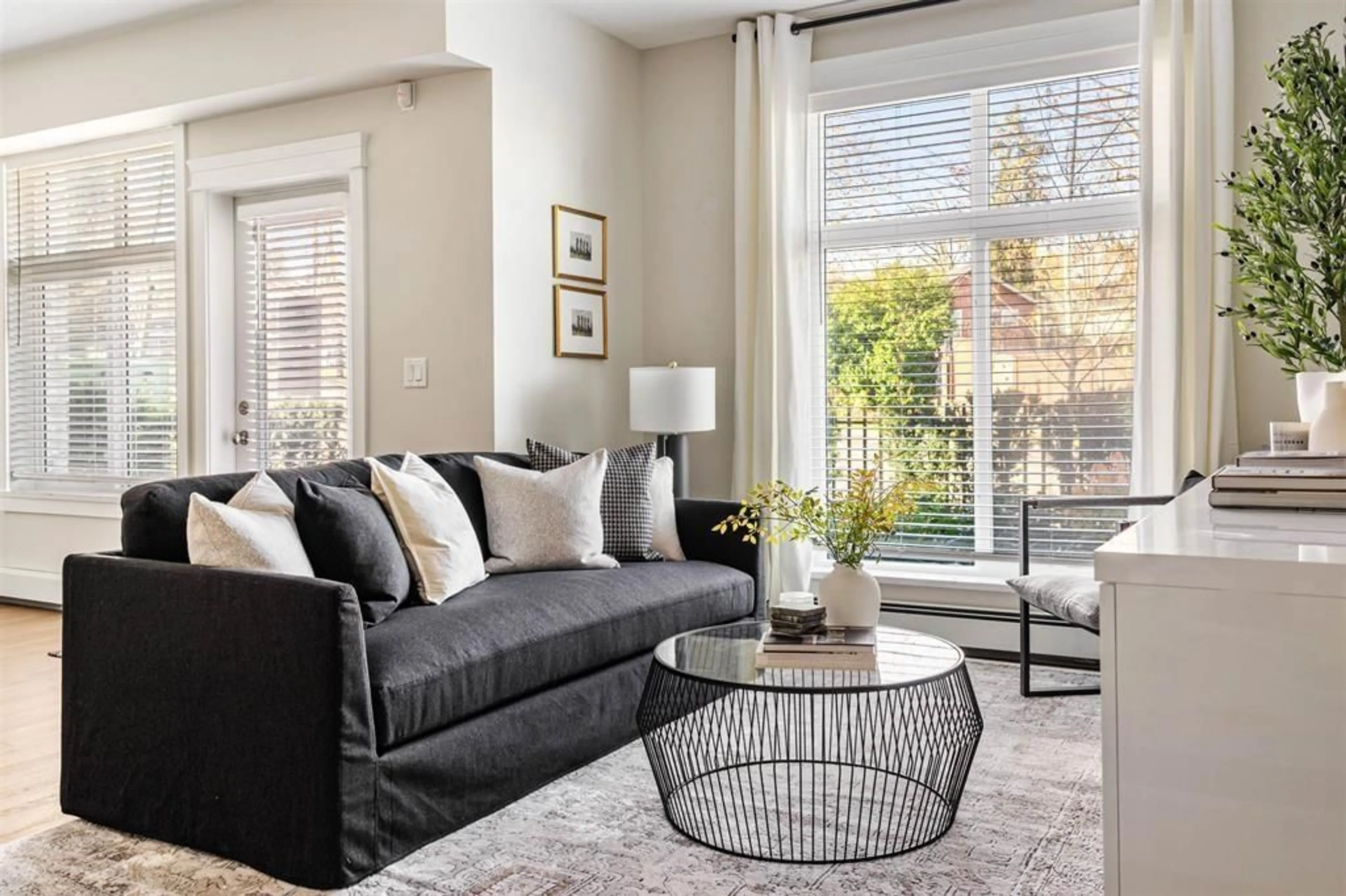 Living room with furniture, unknown for A518 - 8233 208B, Langley British Columbia V0V0V0