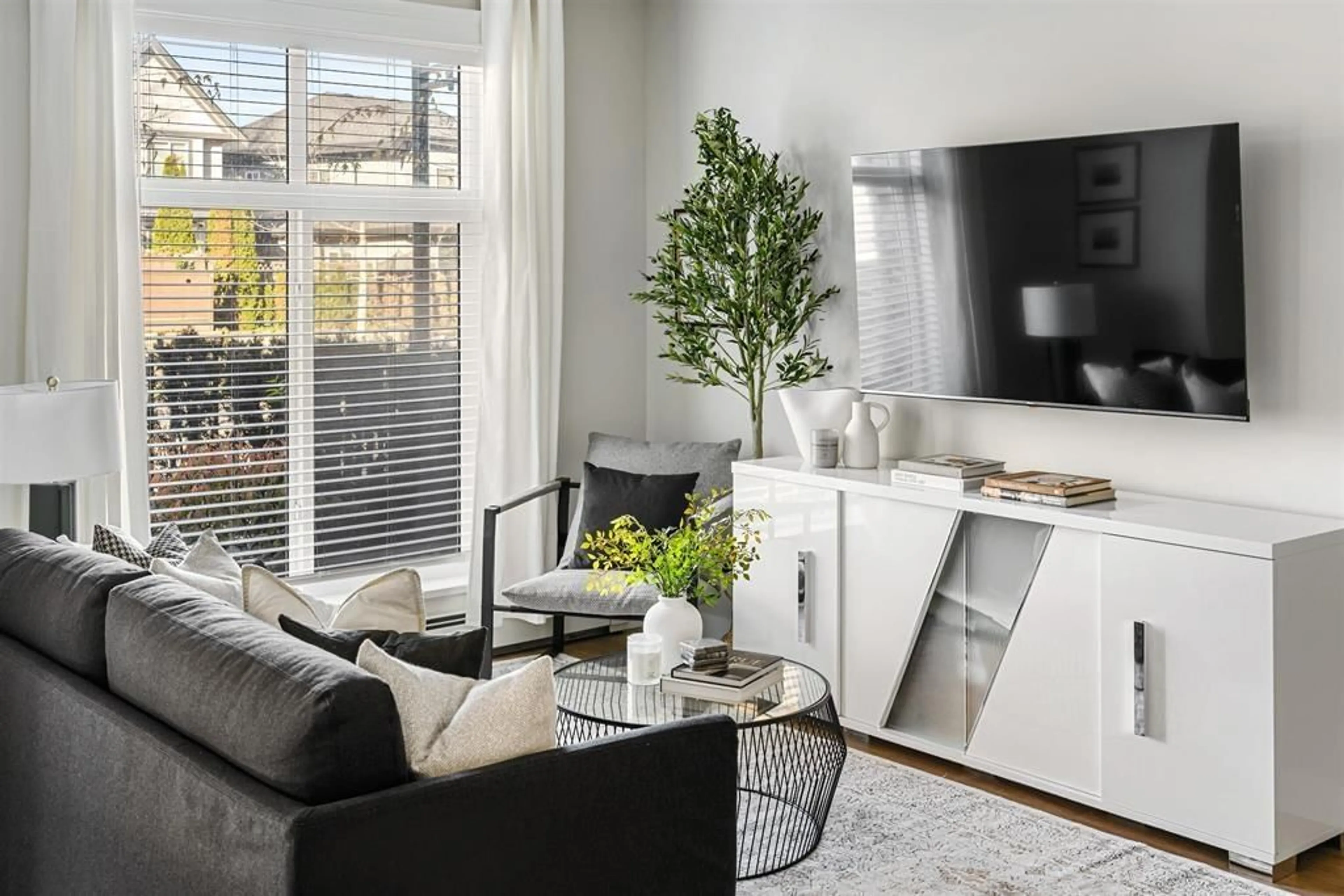 Living room with furniture, unknown for A518 - 8233 208B, Langley British Columbia V0V0V0