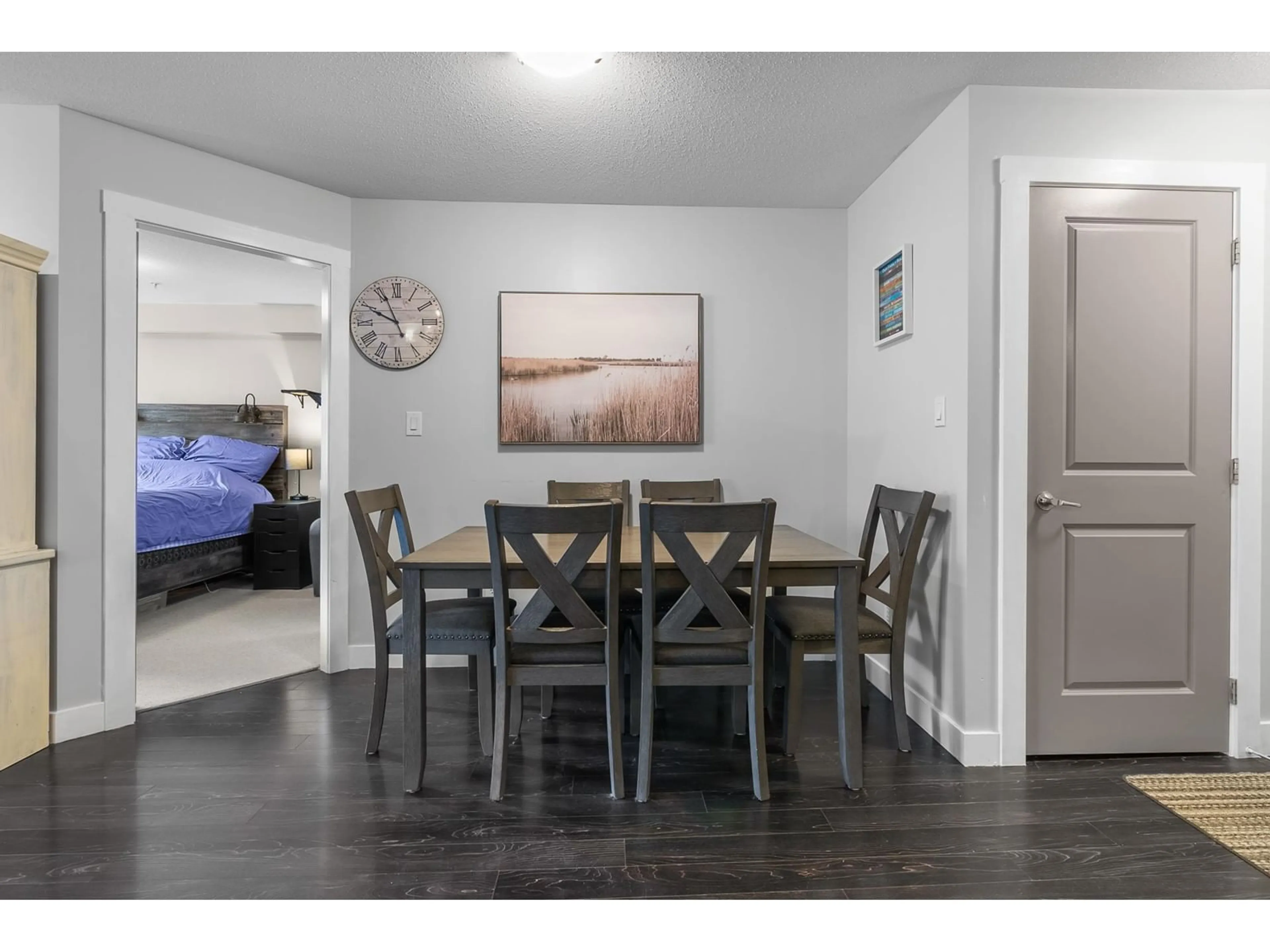 Dining room, wood/laminate floor for 305 2038 SANDALWOOD CRESCENT, Abbotsford British Columbia V2S3H6