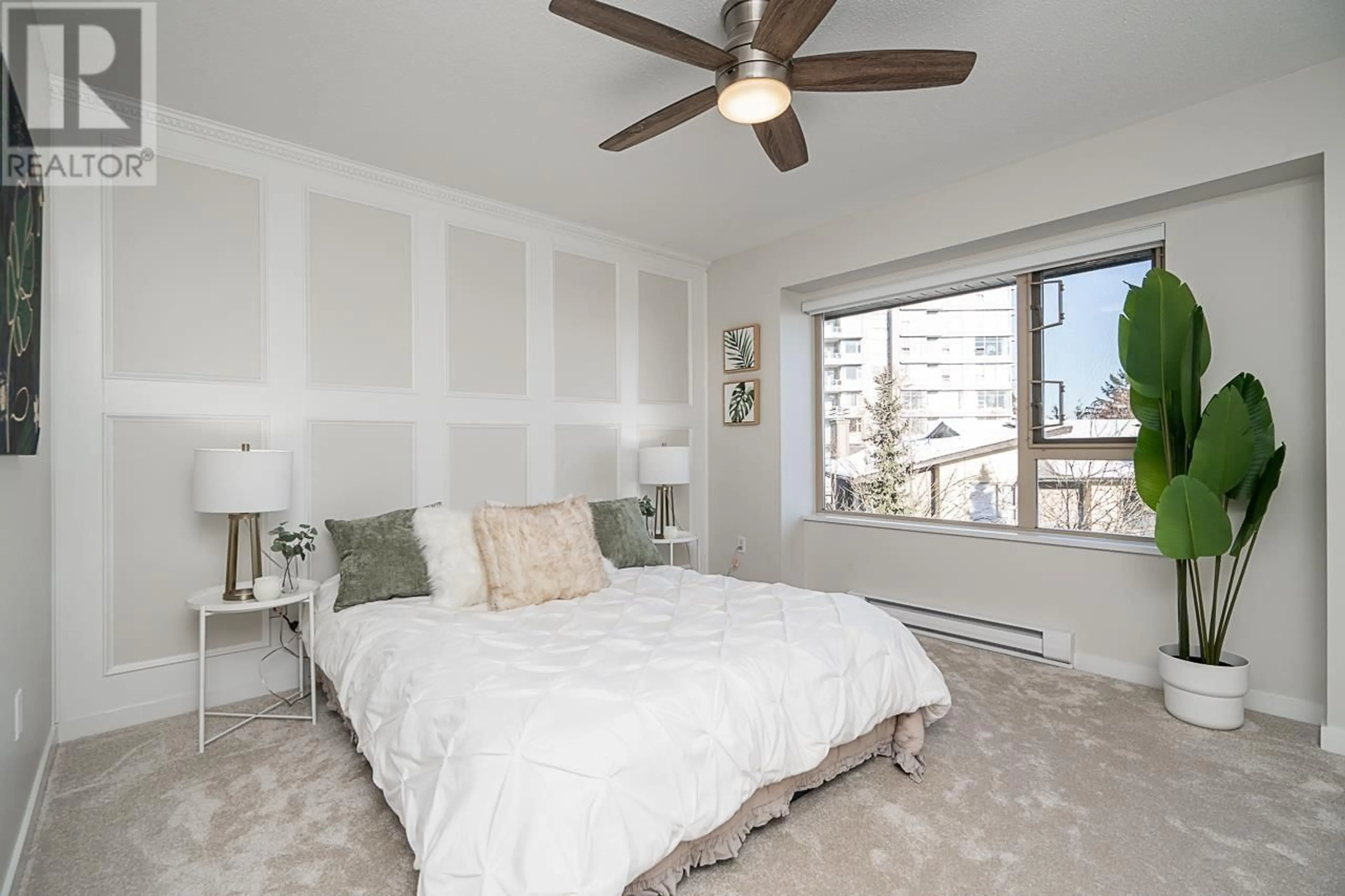 Bedroom with bed, unknown for 84 - 9229 UNIVERSITY CRESCENT, Burnaby British Columbia V5A4Z2