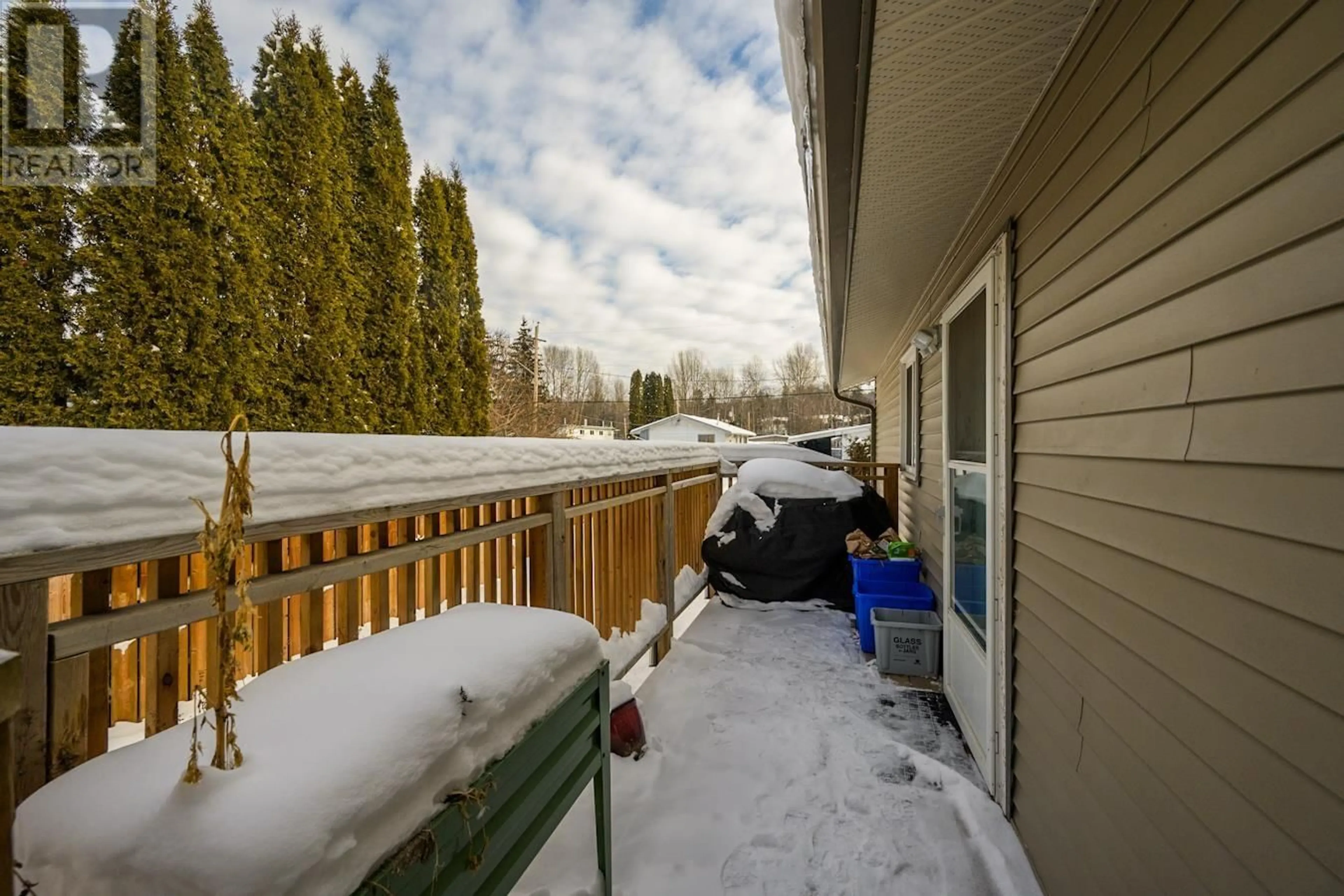 Patio, unknown for 2605 OAK STREET, Prince George British Columbia V2L2A5