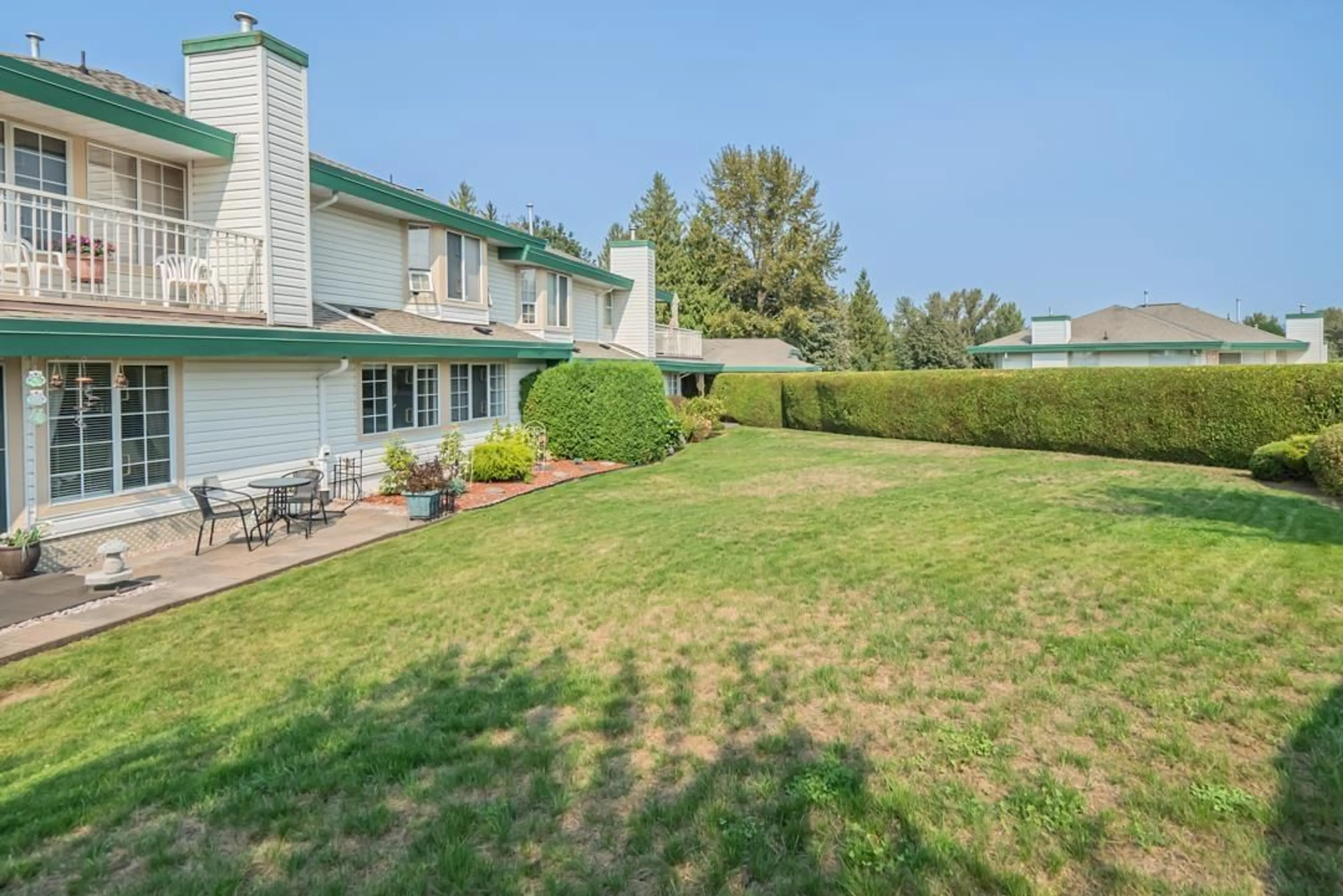 A pic from outside/outdoor area/front of a property/back of a property/a pic from drone, mountain view for 38 - 3115 TRAFALGAR, Abbotsford British Columbia V2S8L5