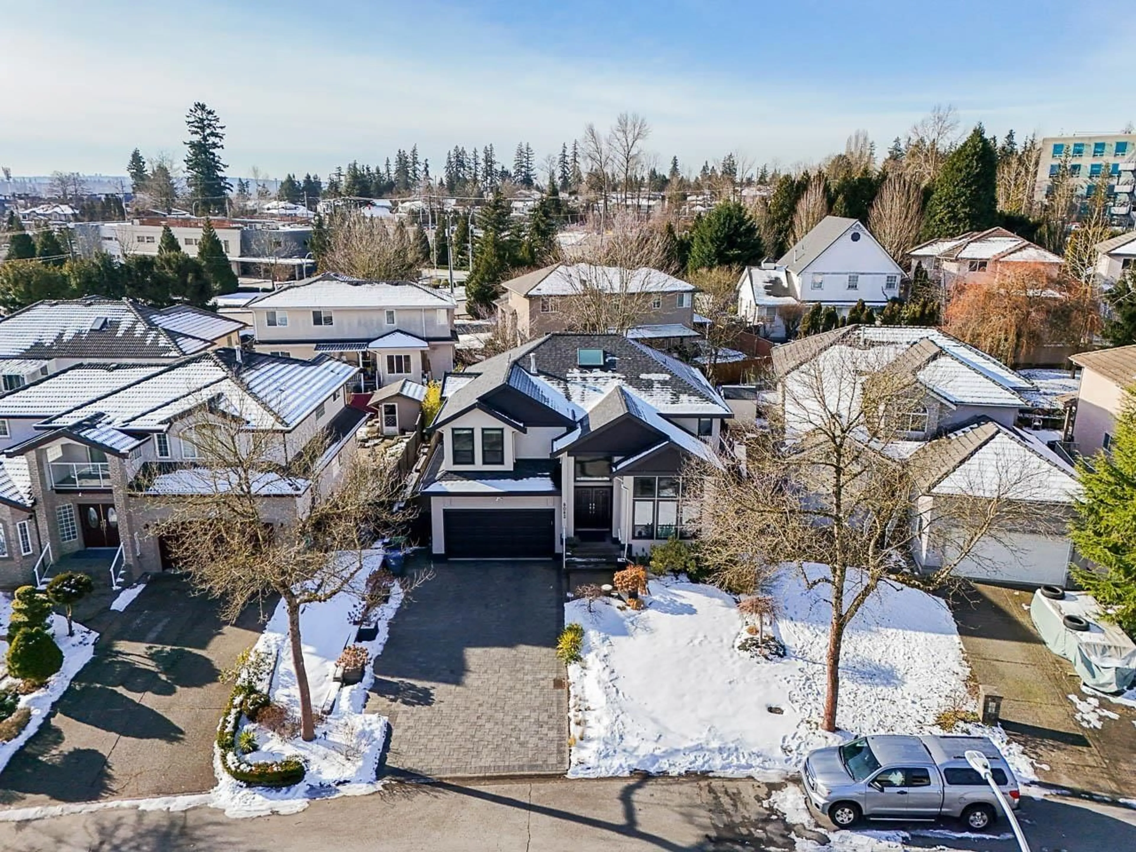 A pic from outside/outdoor area/front of a property/back of a property/a pic from drone, mountain view for 8083 168A STREET, Surrey British Columbia V4N4Y6