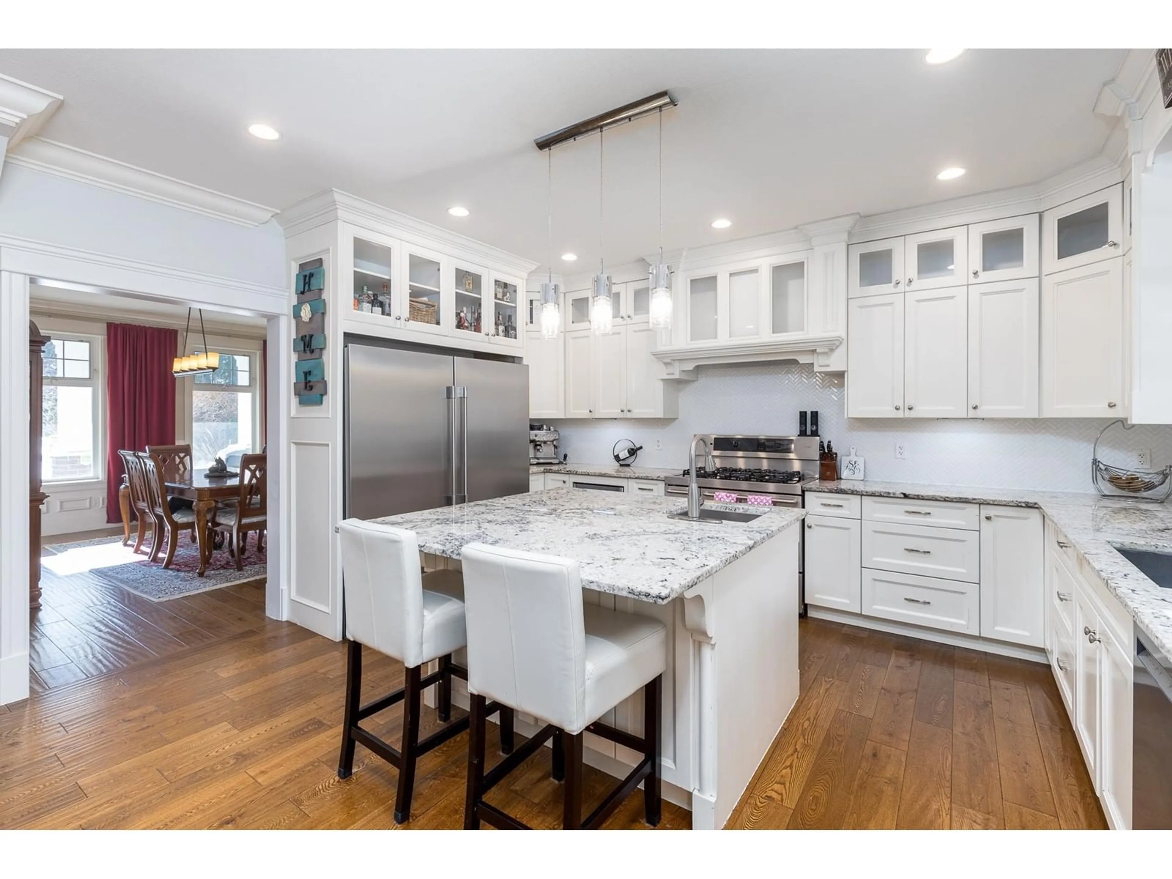 Open concept kitchen, unknown for 23923 36A, Langley British Columbia V2Z2J6