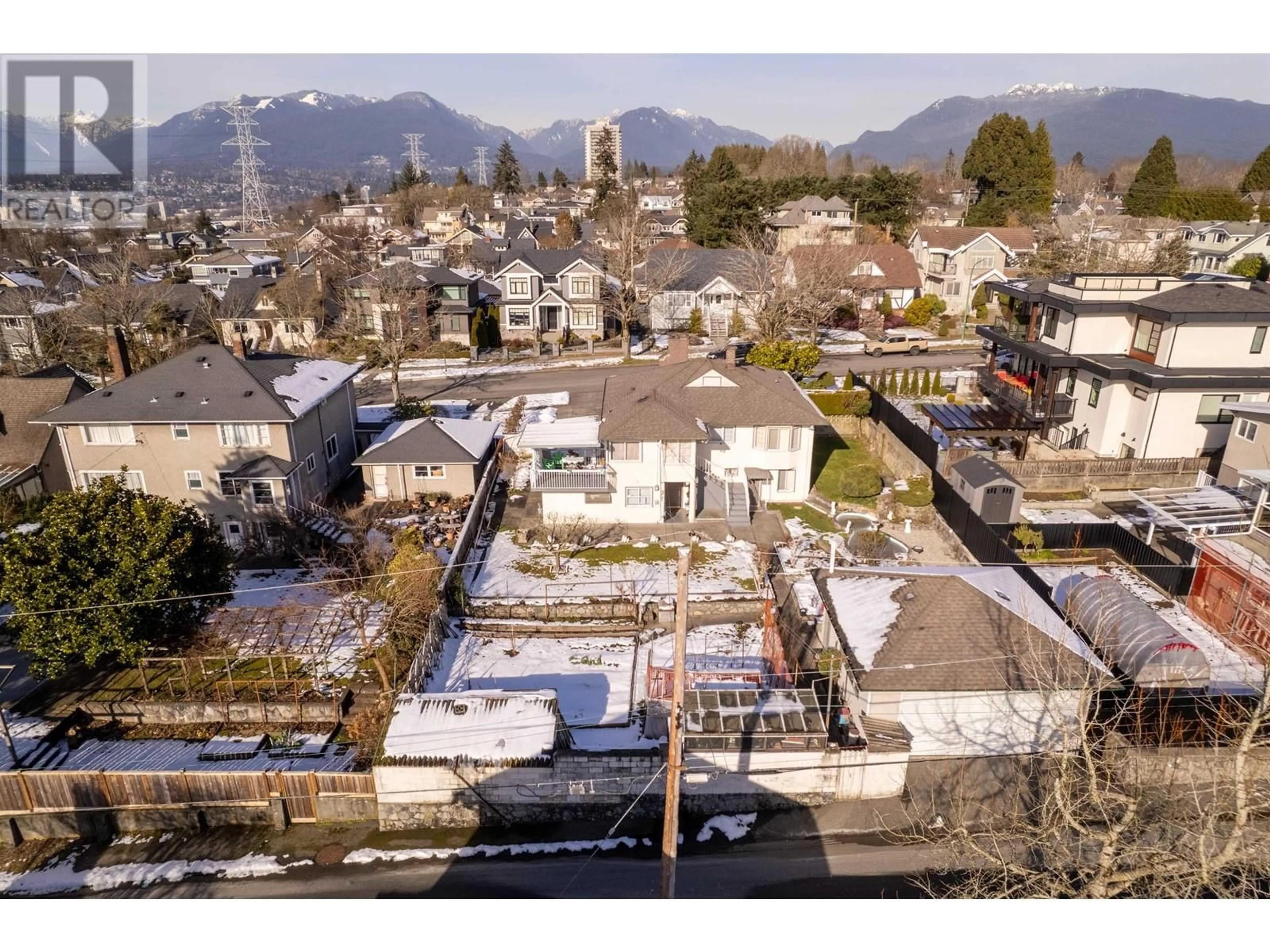 A pic from outside/outdoor area/front of a property/back of a property/a pic from drone, mountain view for 3776 PANDORA STREET, Burnaby British Columbia V5C2A3