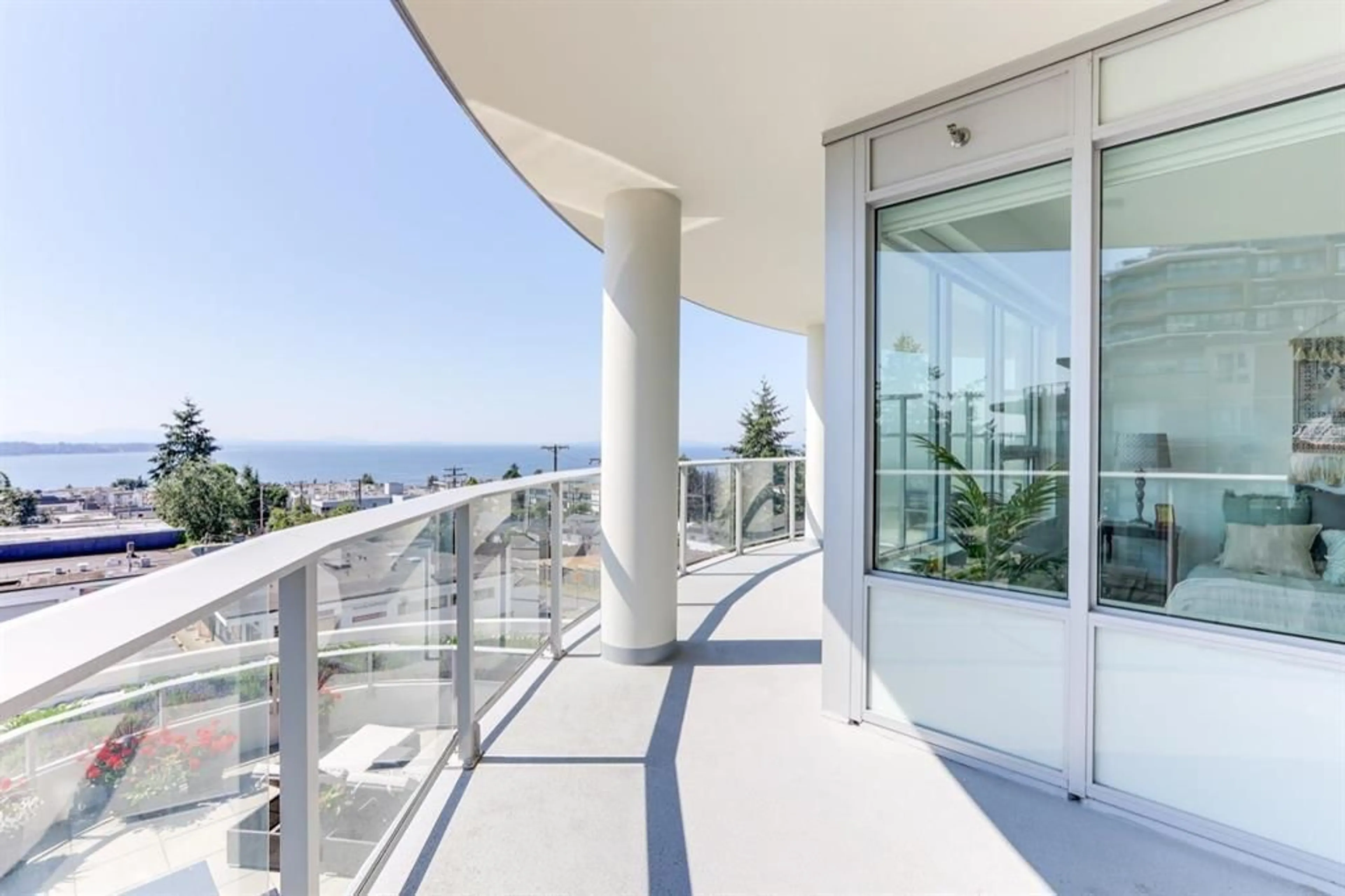 Balcony in the apartment, unknown for 407 - 1441 JOHNSTON, White Rock British Columbia V4B3Z4