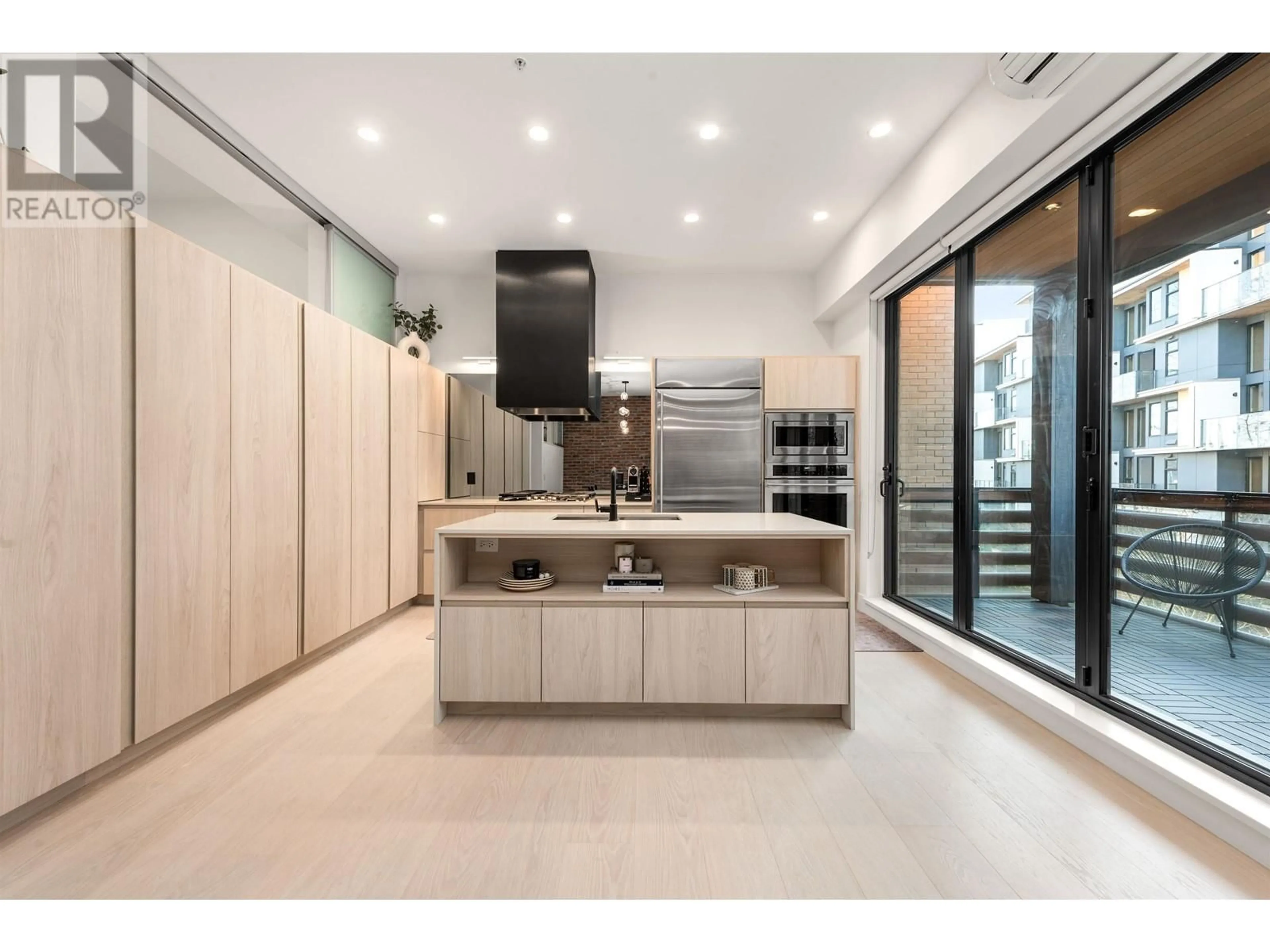 Contemporary kitchen, ceramic/tile floor for 219 300 SALTER STREET, New Westminster British Columbia V3M0L9