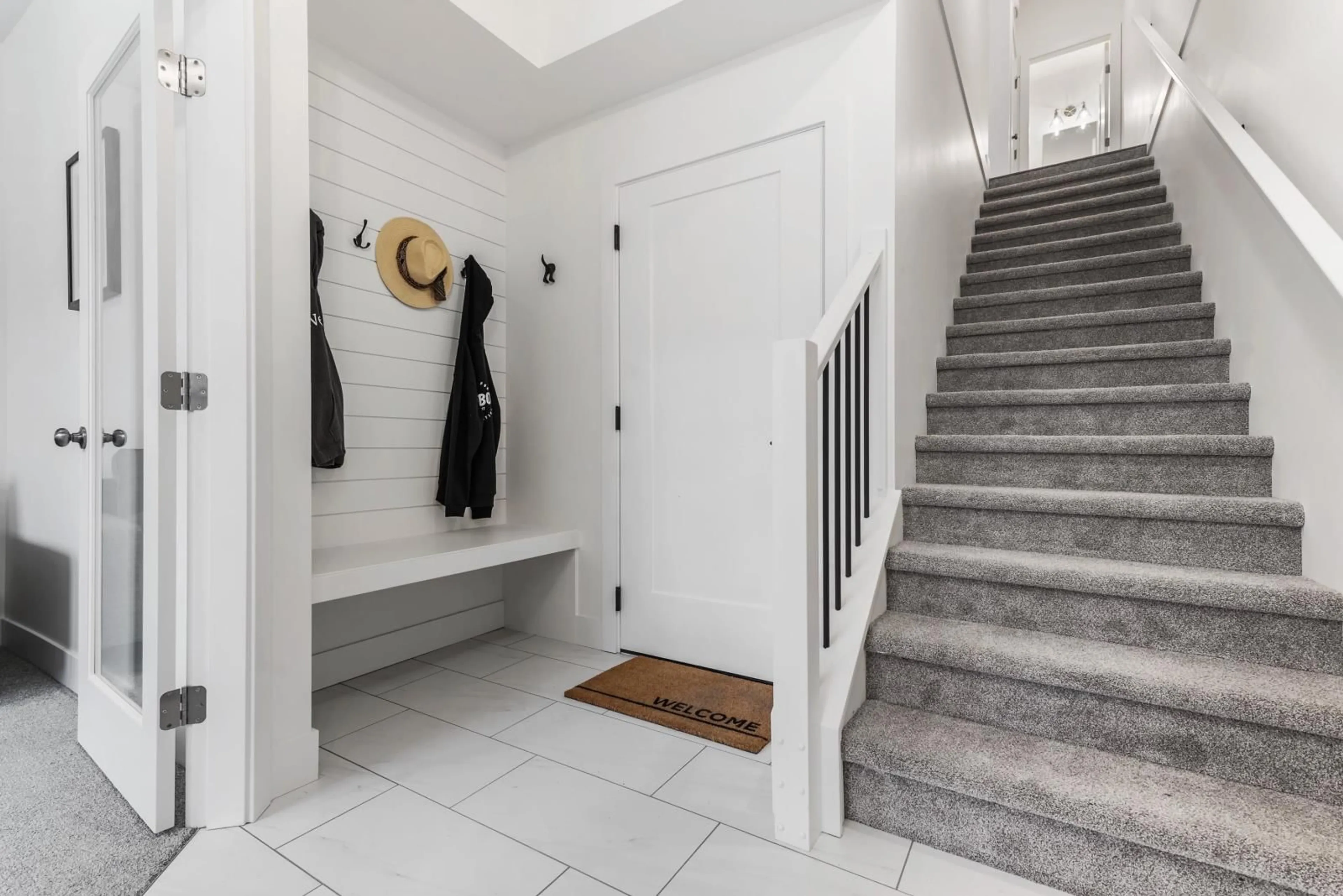 Indoor entryway for 2 7243 WILLOWSTREAM ROAD|Lower Landing, Chilliwack British Columbia V2R6M1