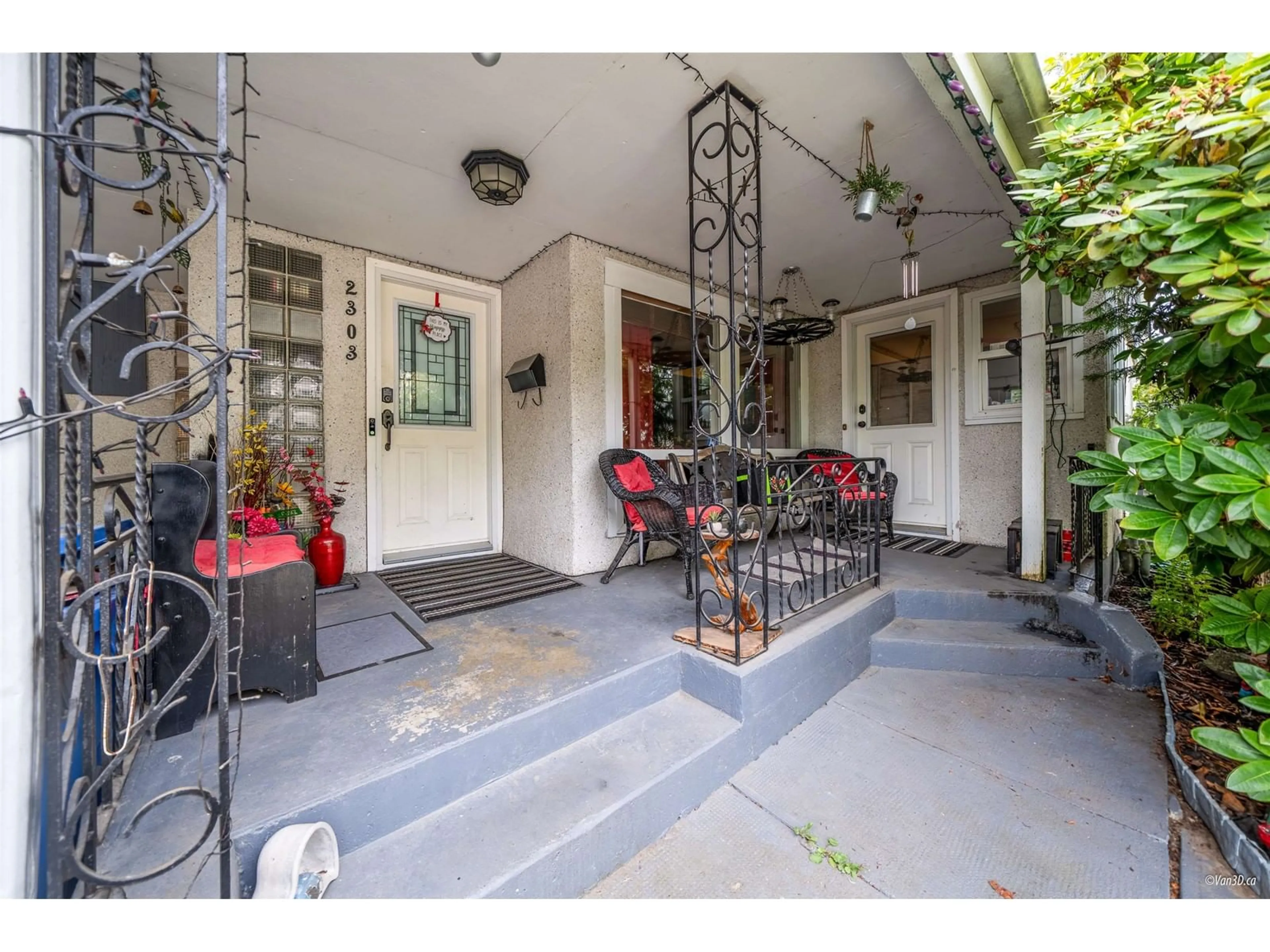 Living room with furniture, unknown for 2303 MCKENZIE, Abbotsford British Columbia V2S4A1