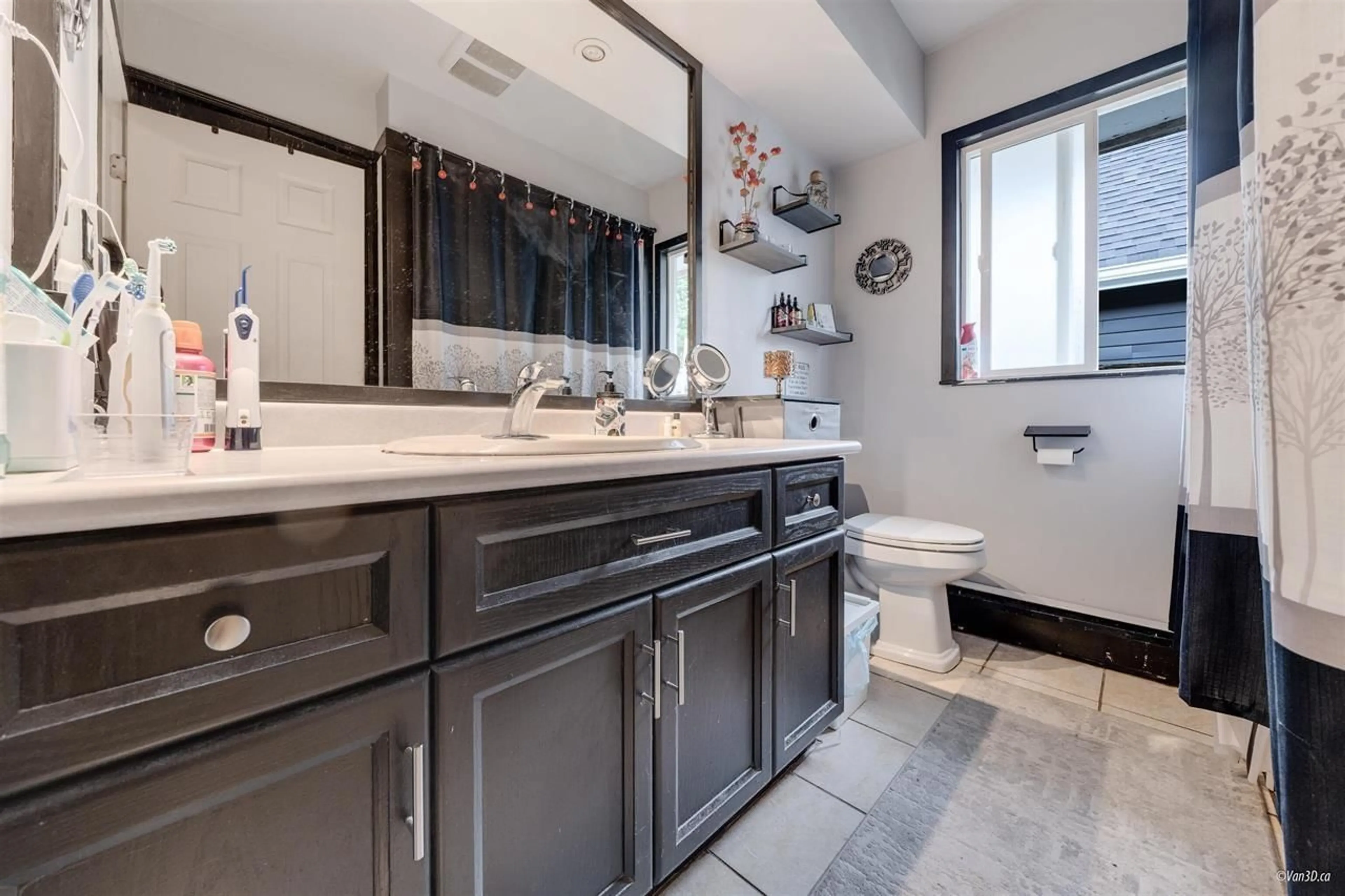 Floor plan for 2303 MCKENZIE, Abbotsford British Columbia V2S4A1