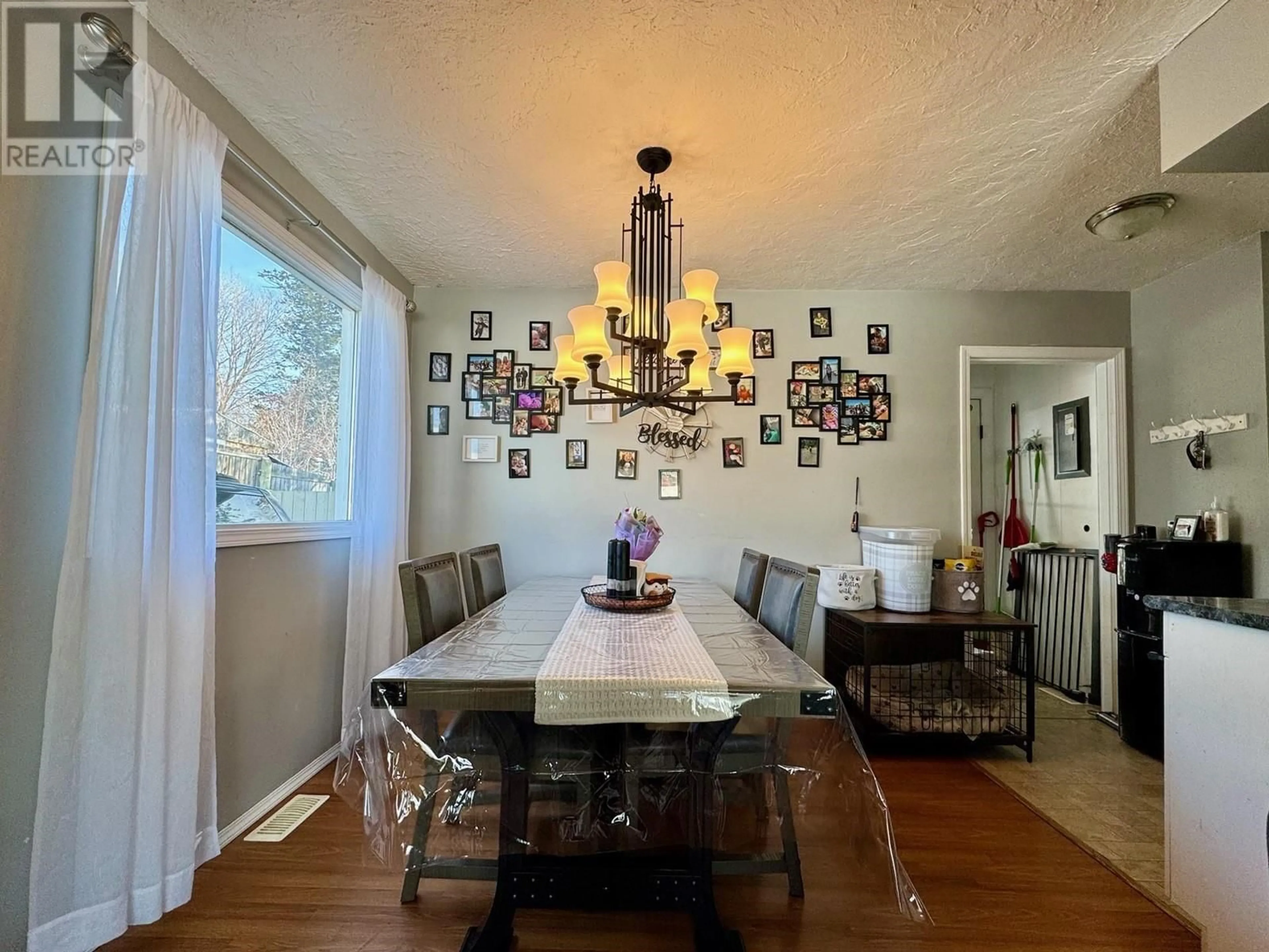 Dining room, wood/laminate floor for 768 PIGEON AVENUE, Williams Lake British Columbia V2G3Y7