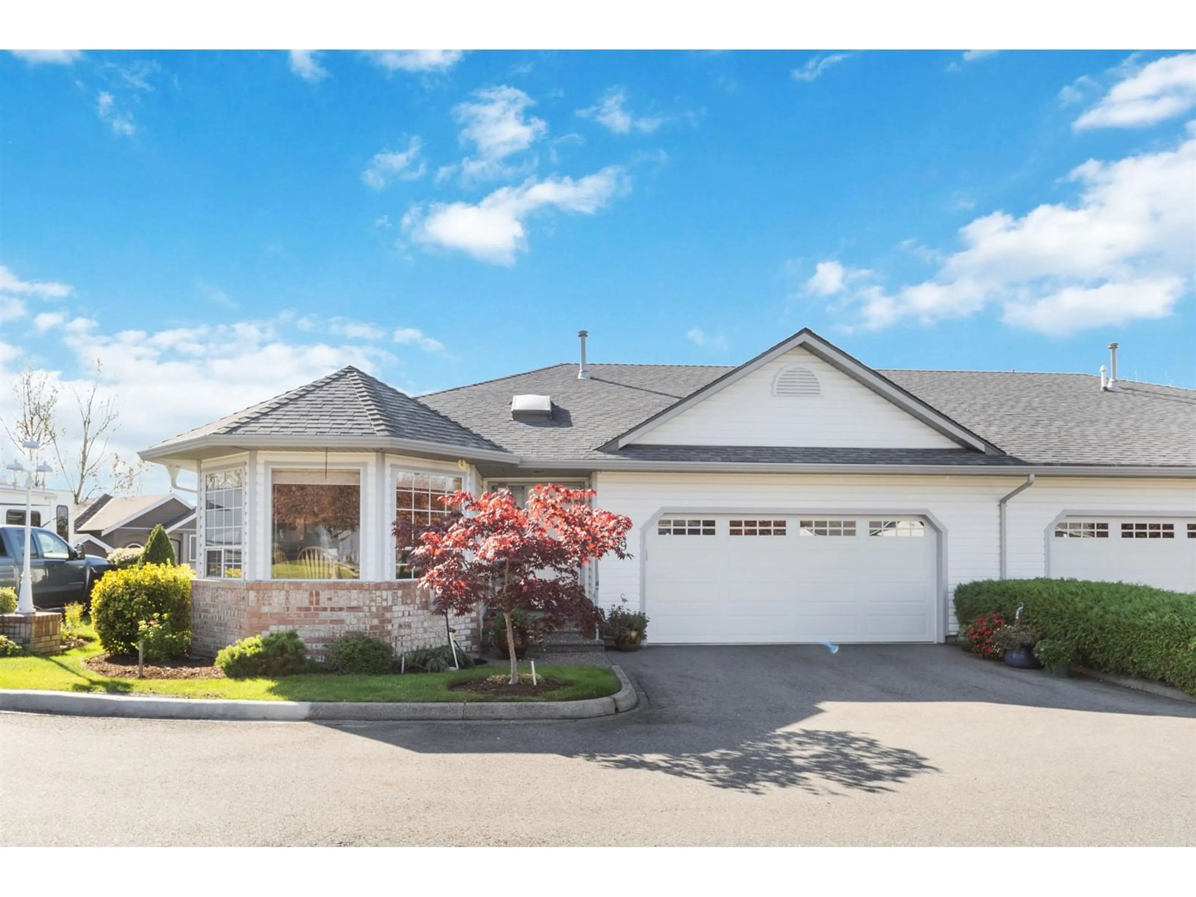 Home with vinyl exterior material, street for 29 - 3293 FIRHILL, Abbotsford British Columbia V2T5L1