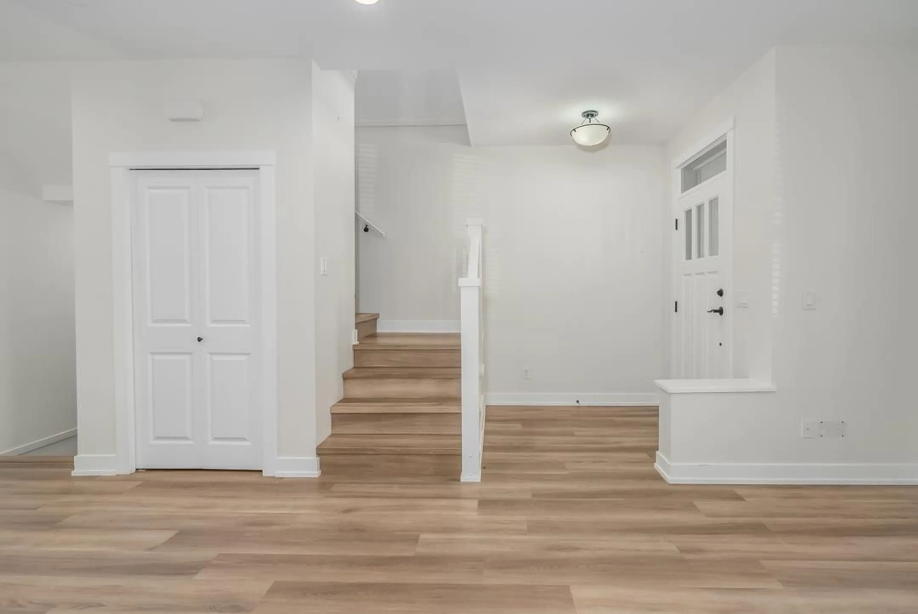 Indoor entryway for 23182 BILLY BROWN ROAD, Langley British Columbia V1M4G1