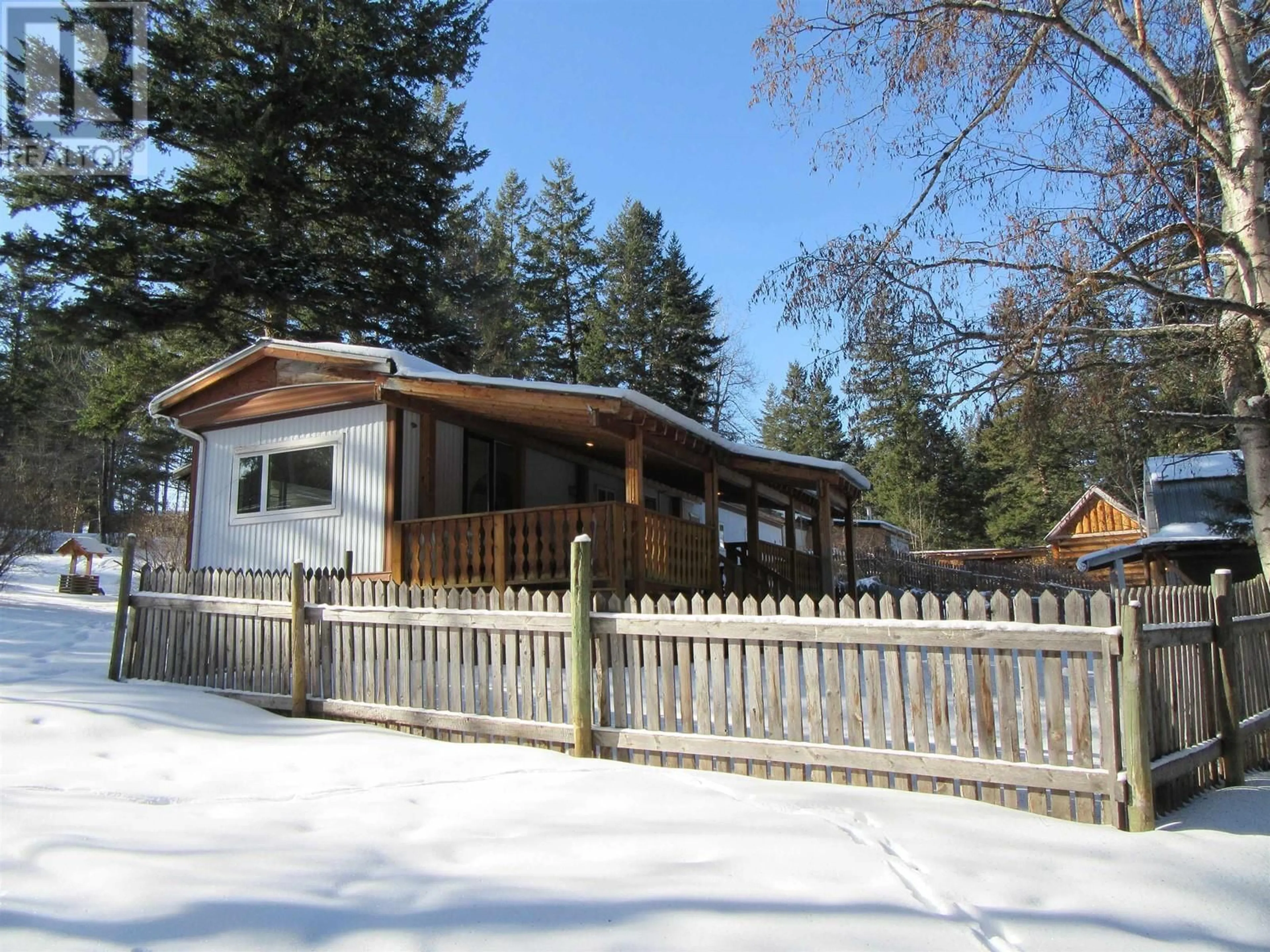 Shed for 5484 SAUNDERS CRESCENT, 103 Mile House British Columbia V0K2E1