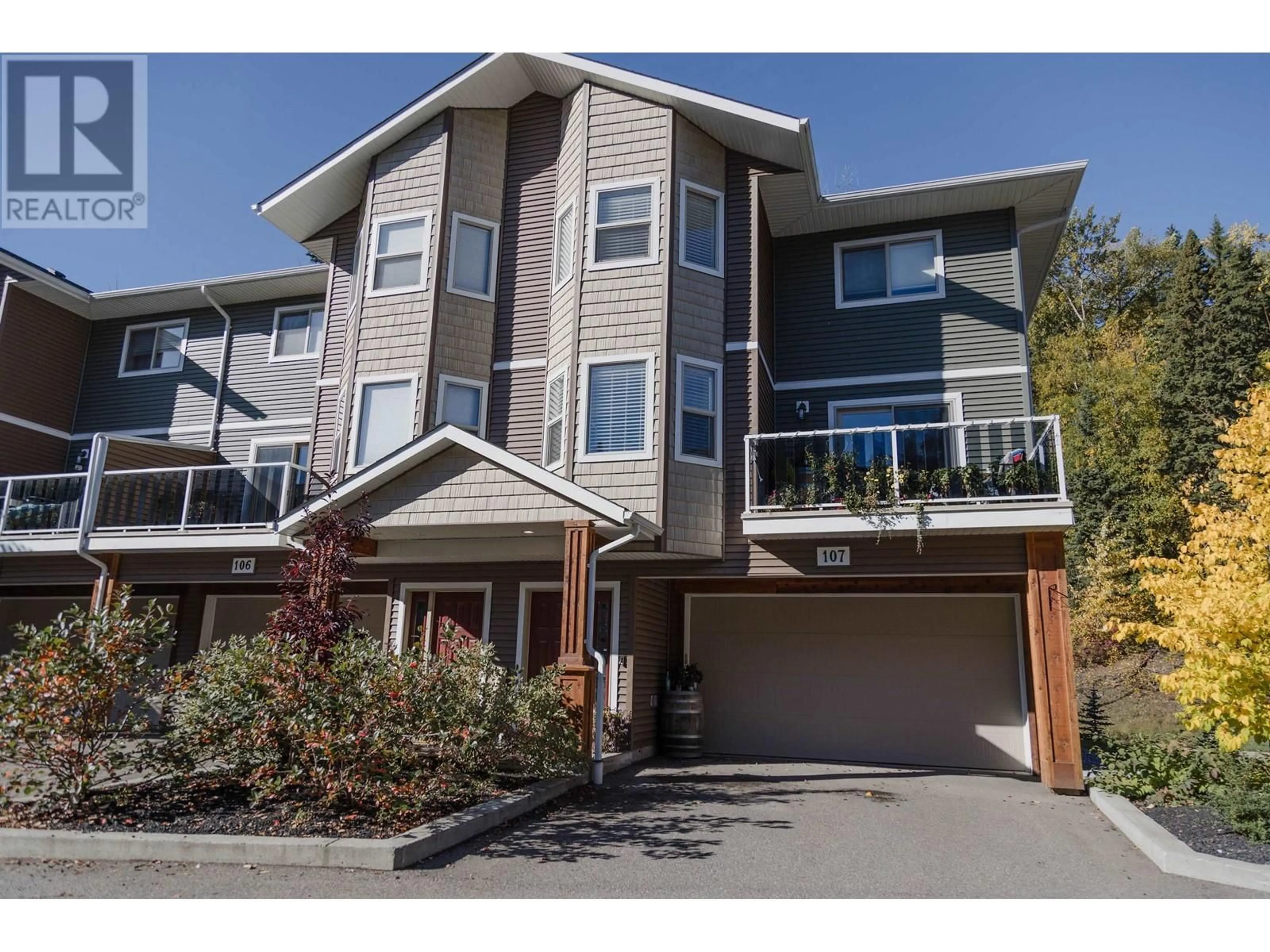 Home with vinyl exterior material, street for 107 7400 CREEKSIDE WAY, Prince George British Columbia V2N0G6