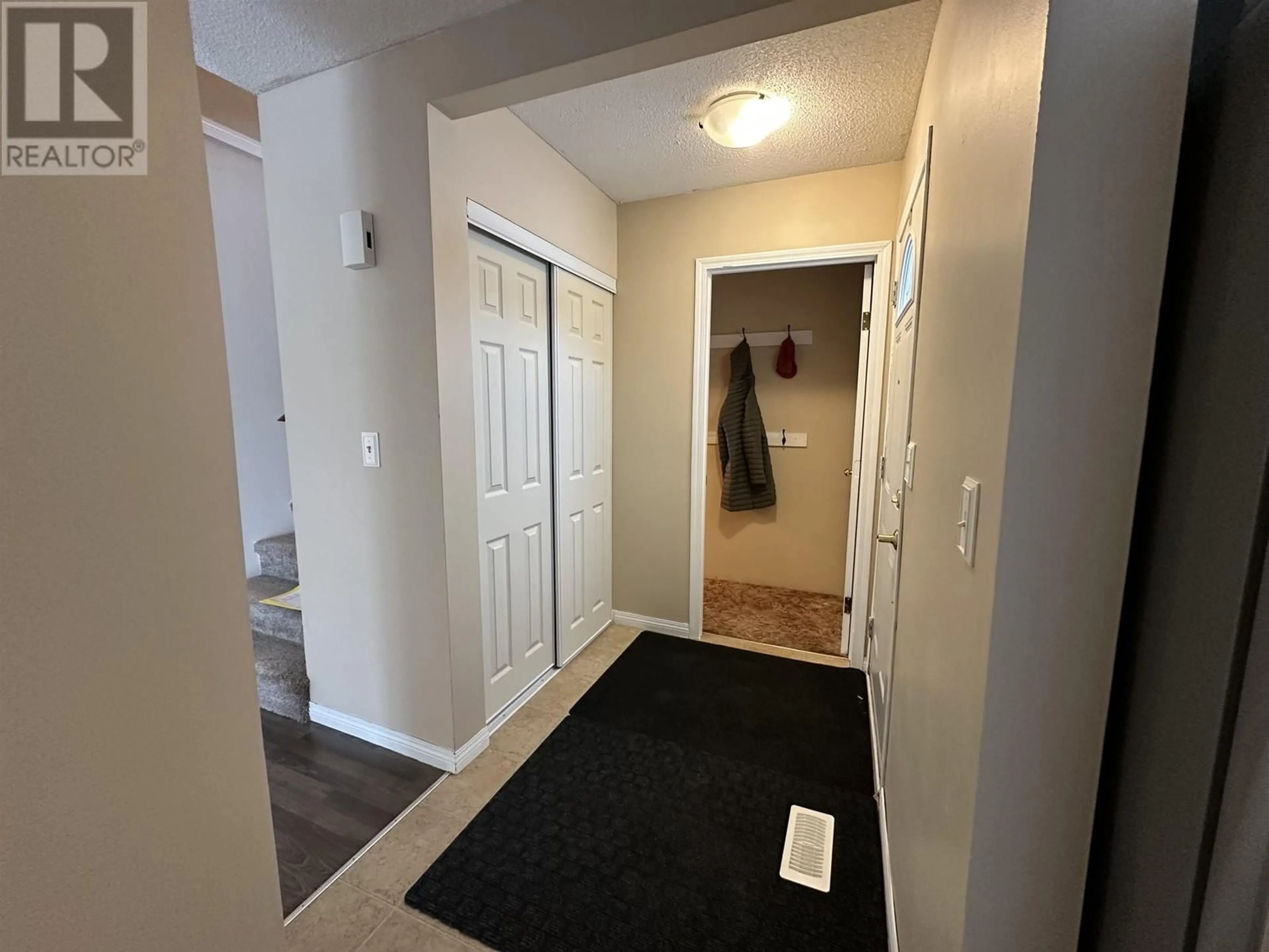 Indoor entryway for 8828 101 AVENUE, Fort St. John British Columbia V1J5G2