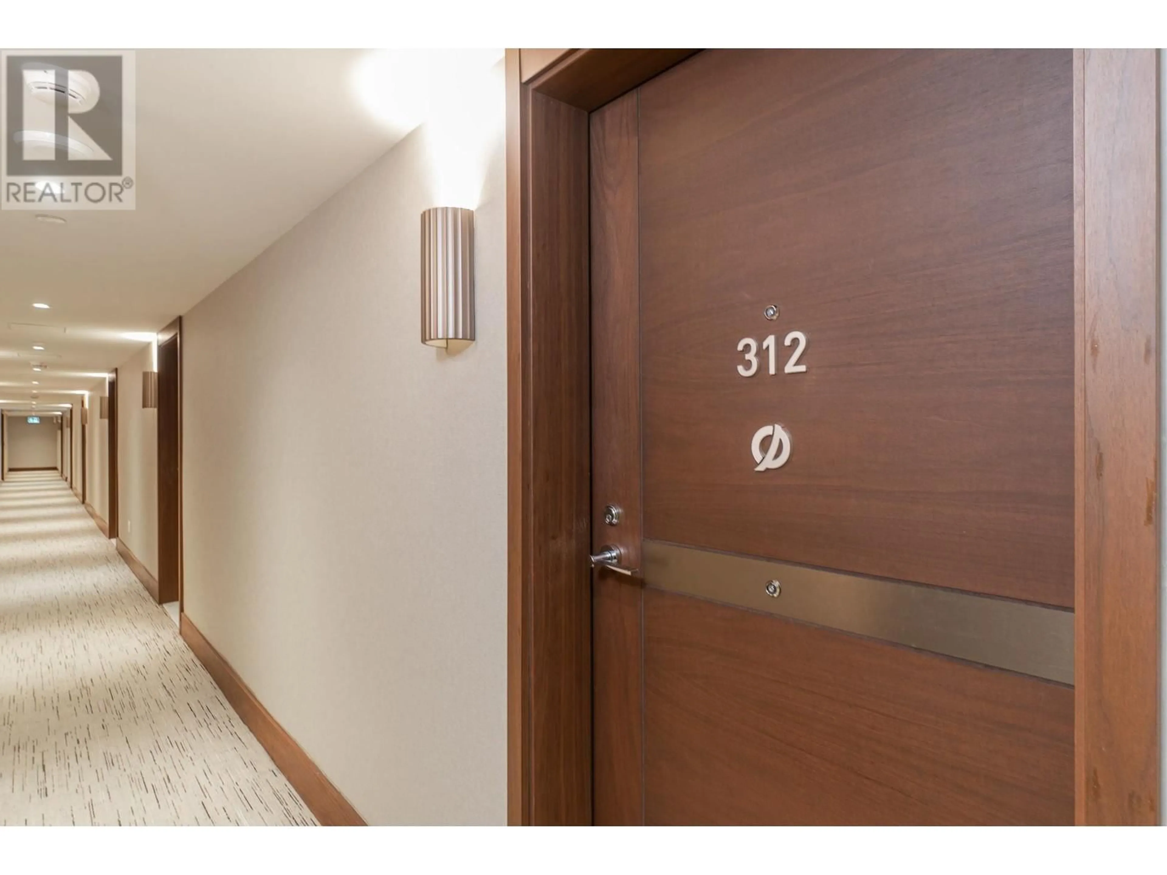 Indoor foyer for 312 - 8800 HAZELBRIDGE WAY, Richmond British Columbia V6X0S3