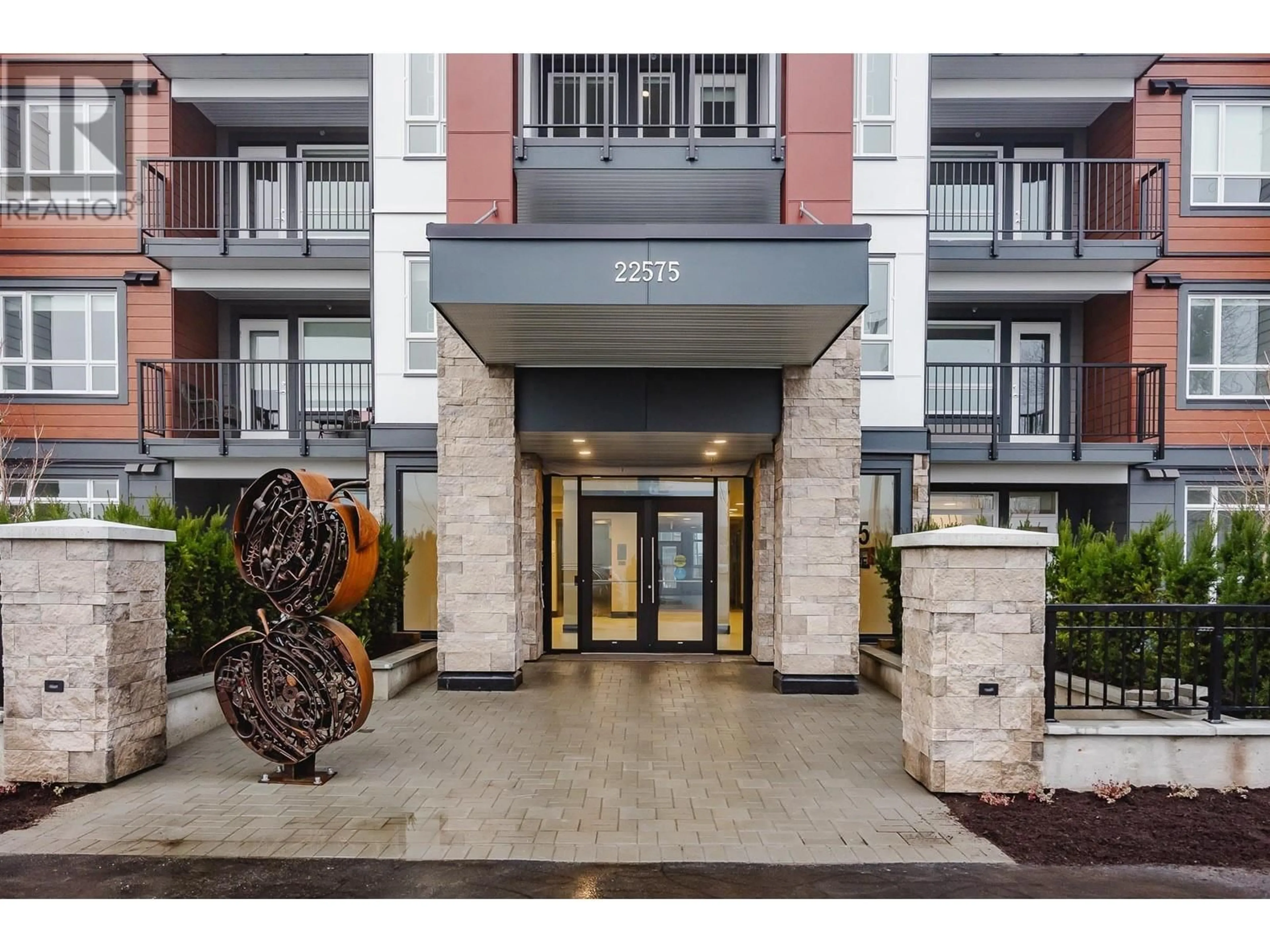 Indoor foyer for 307 - 22575 BROWN AVENUE, Maple Ridge British Columbia V2X6W2