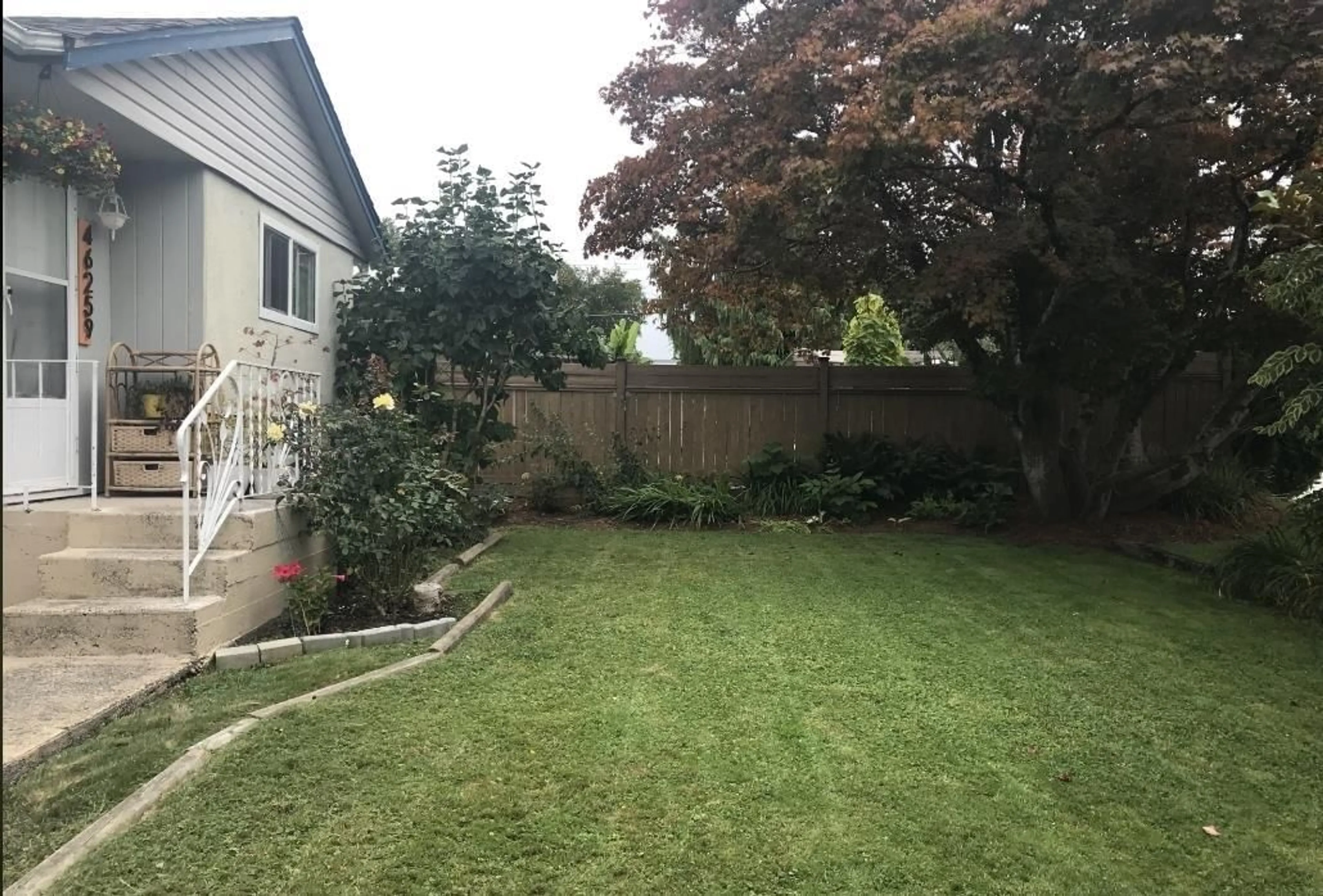 A pic from outside/outdoor area/front of a property/back of a property/a pic from drone, street for 46259 BEL-AIR DRIVE|Fairfield Island, Chilliwack British Columbia V2P3R5