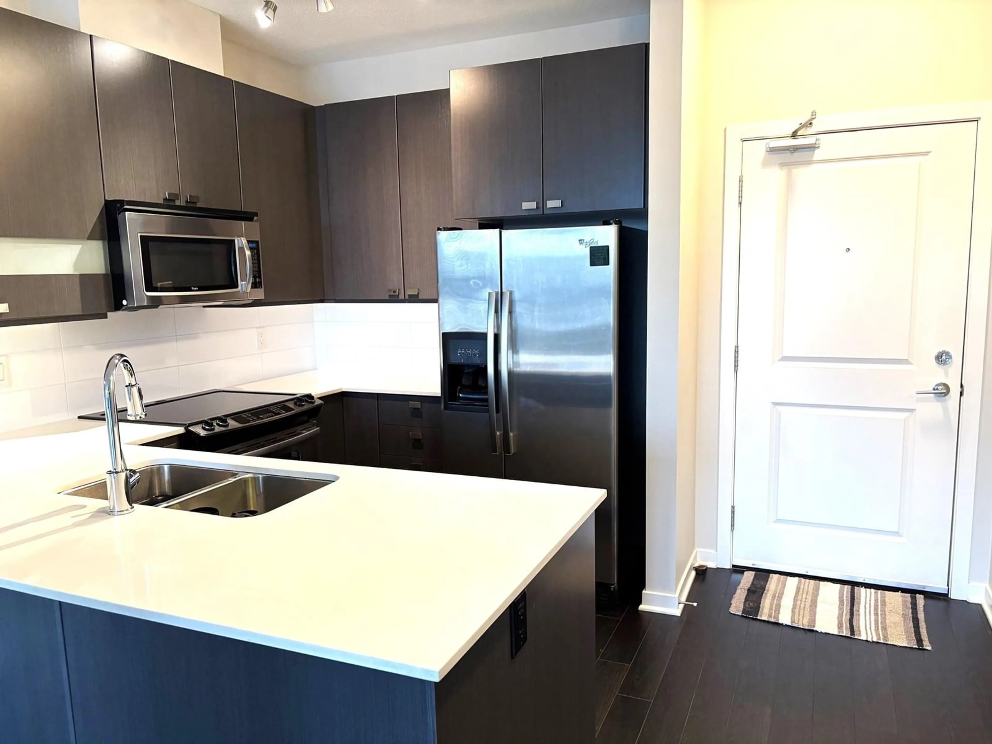 Open concept kitchen, unknown for 402 5655 210A STREET, Langley British Columbia V3A0G4