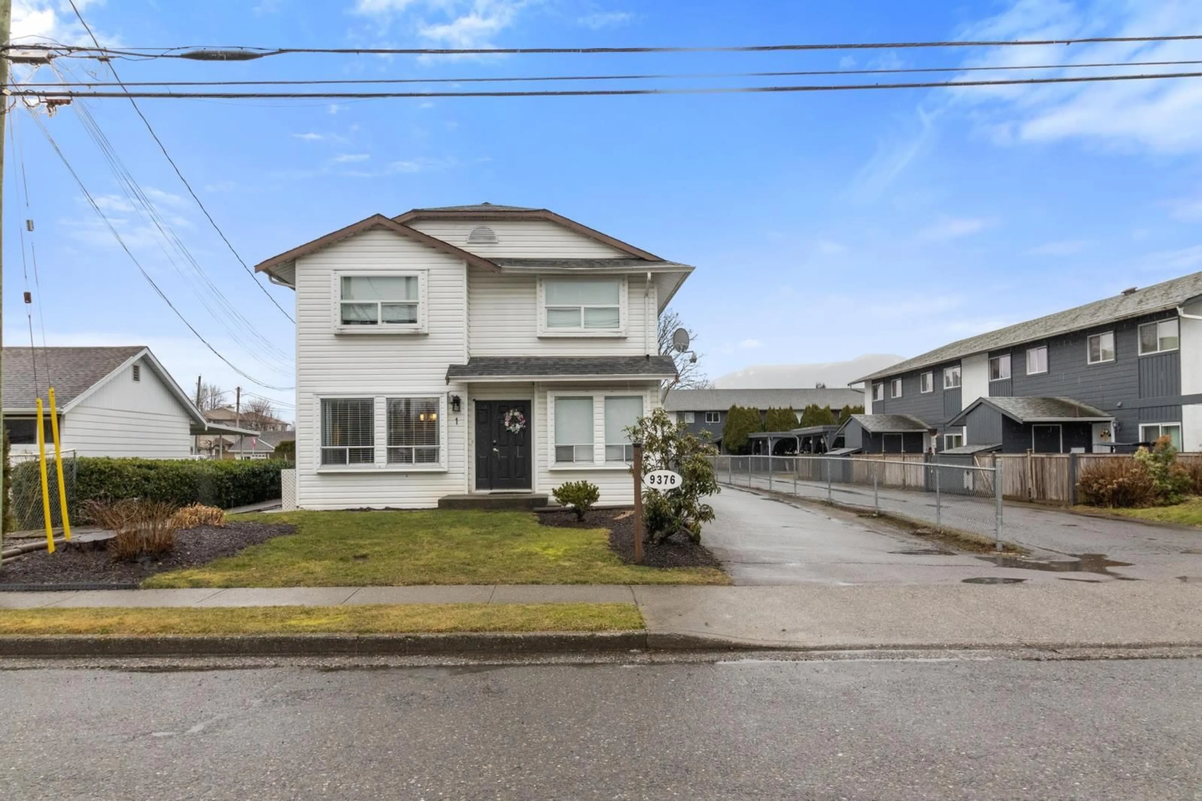 Unknown for 2 9376 HAZEL STREET|Chilliwack Proper Ea, Chilliwack British Columbia V2P5N2