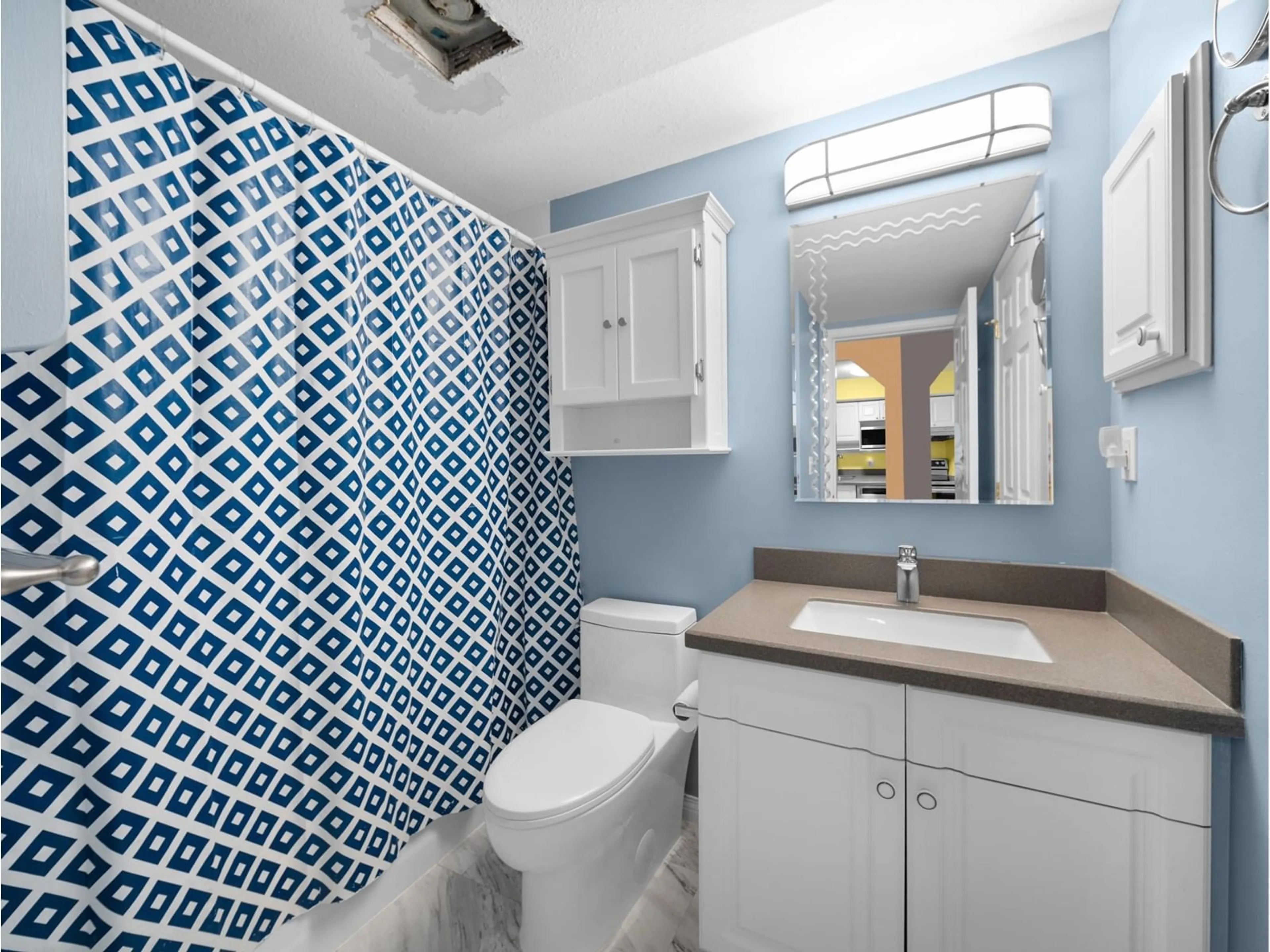 Standard bathroom, ceramic/tile floor for 102 - 20727 DOUGLAS, Langley British Columbia V3A4C1