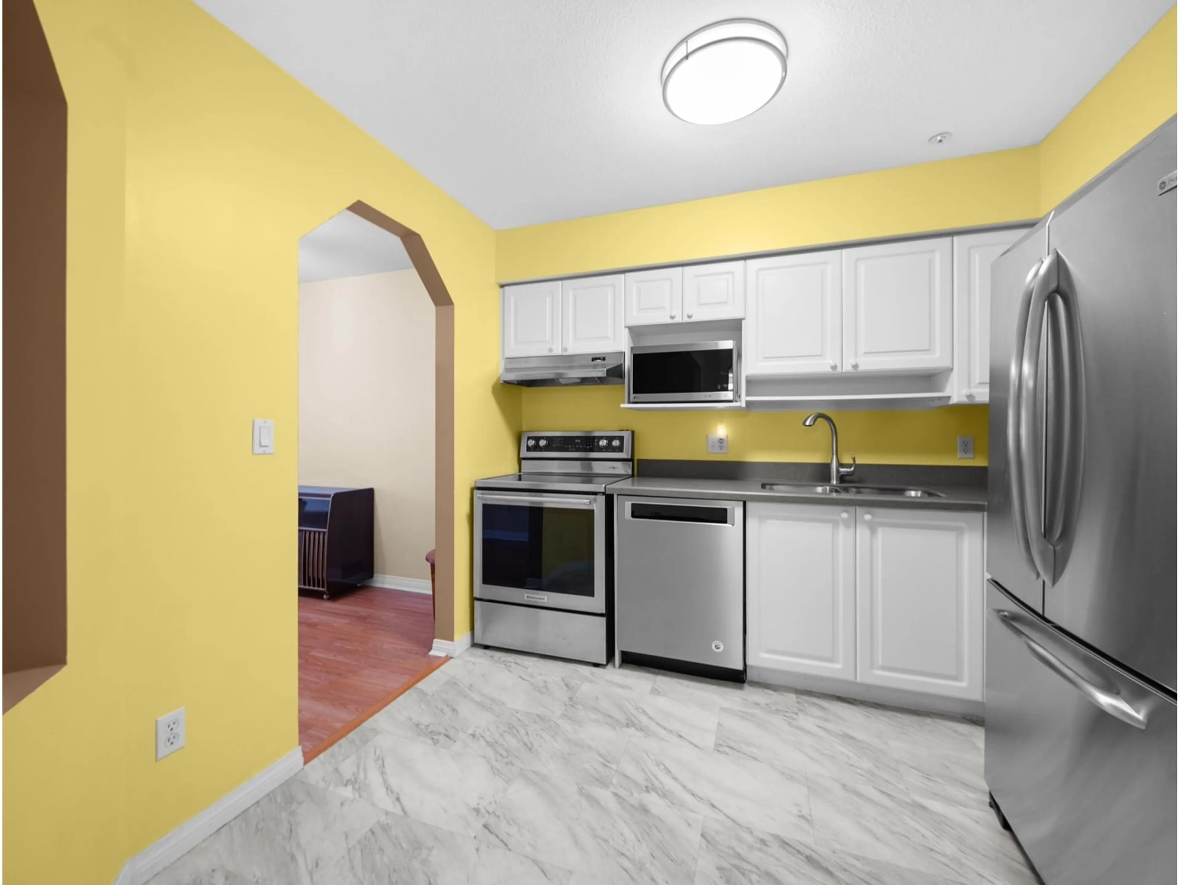 Standard kitchen, unknown for 102 - 20727 DOUGLAS, Langley British Columbia V3A4C1