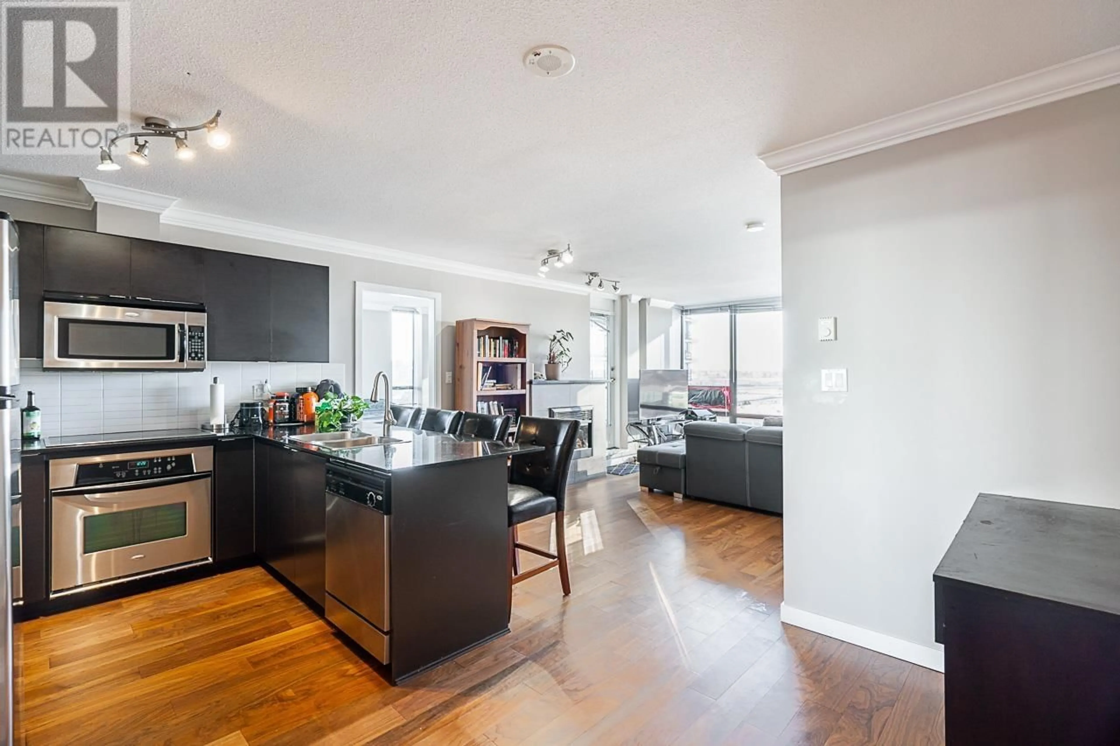 Open concept kitchen, unknown for 1404 4182 DAWSON STREET, Burnaby British Columbia V5C0A2