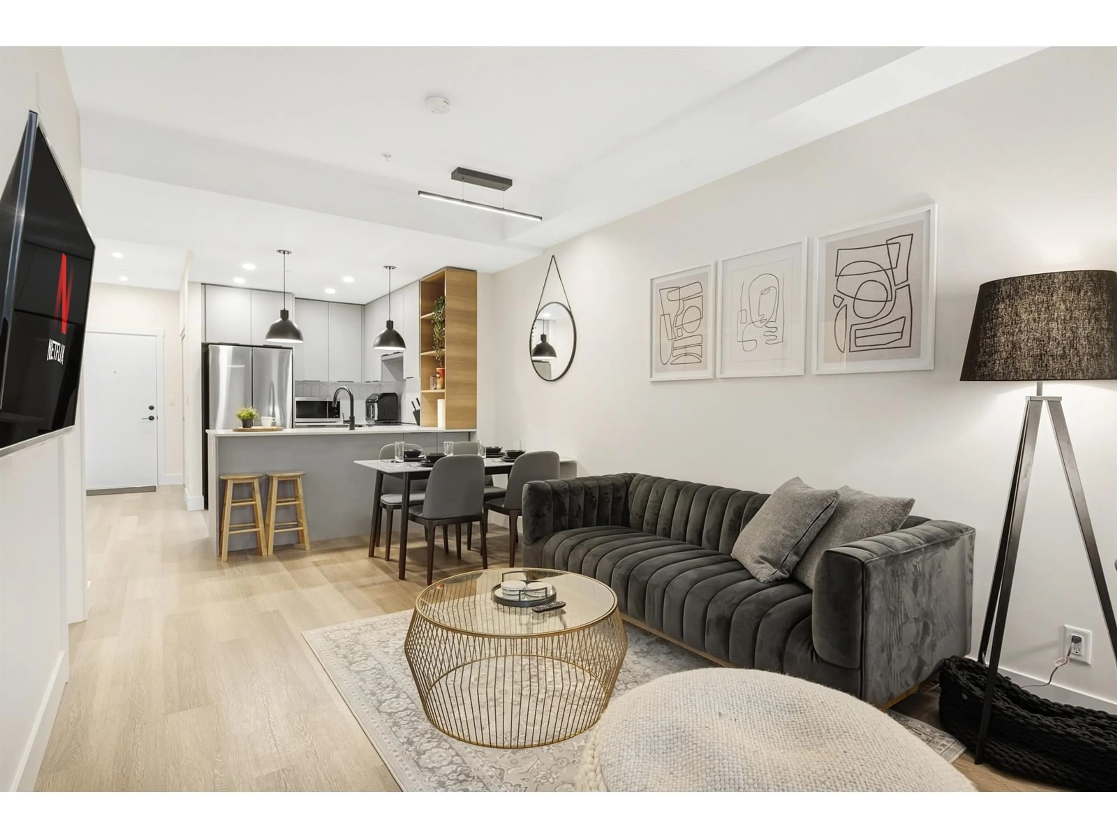 Living room with furniture, unknown for 211 - 10778 138, Surrey British Columbia V3T0S5