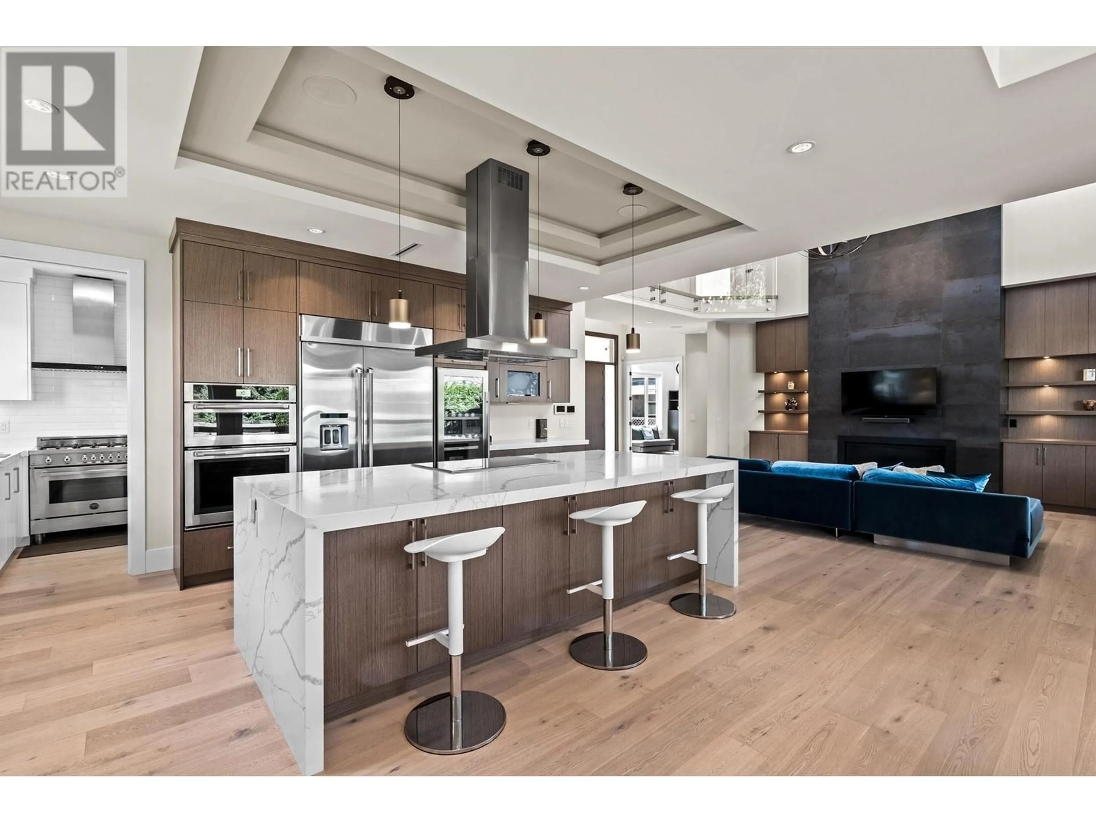 Contemporary kitchen, unknown for 1049 GROVER AVENUE, Coquitlam British Columbia V3J3E9