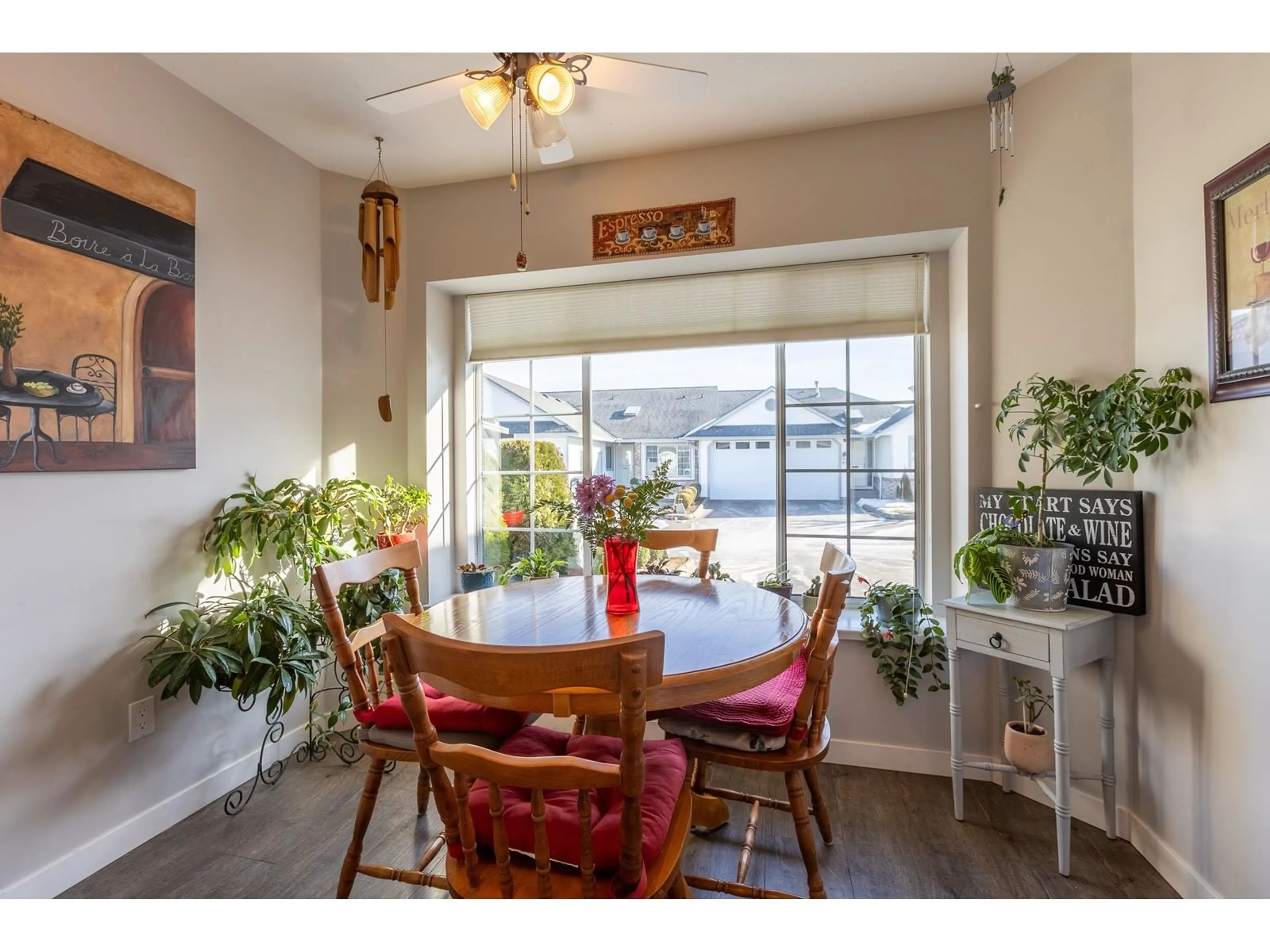 Dining room, wood/laminate floor for 41 33922 KING ROAD, Abbotsford British Columbia V2S7N1