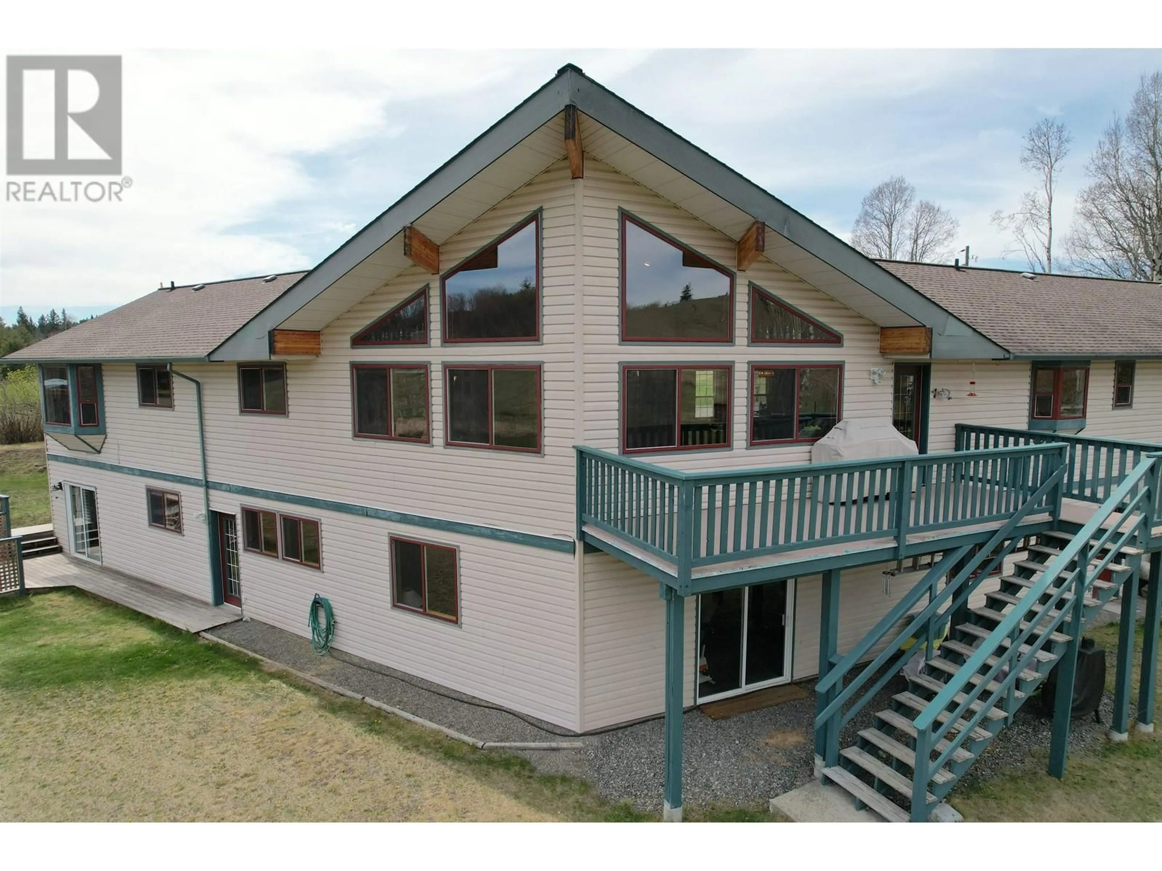 A pic from outside/outdoor area/front of a property/back of a property/a pic from drone, building for 4221 LODGE ROAD, Lac La Hache British Columbia V0K1T0