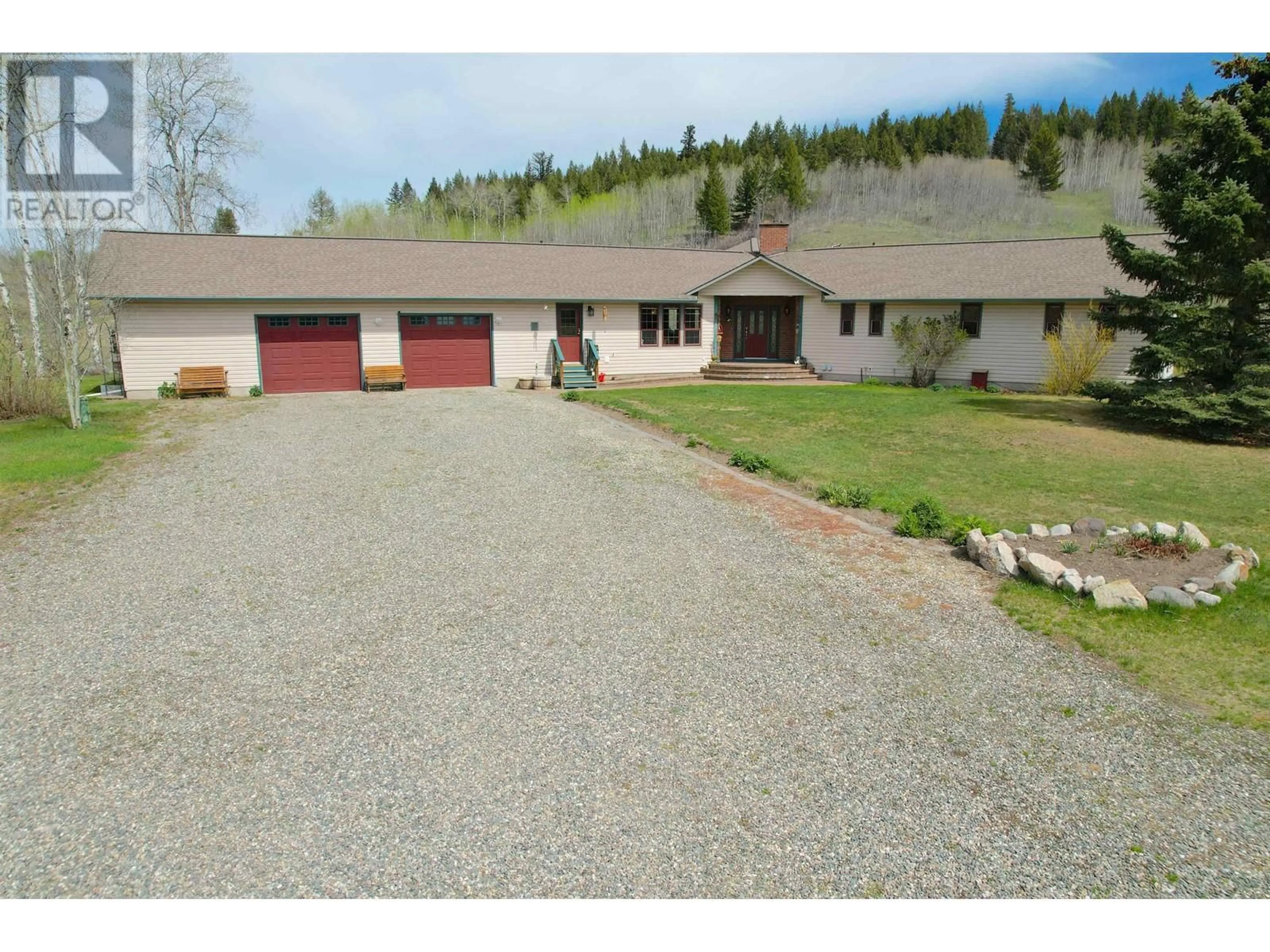 A pic from outside/outdoor area/front of a property/back of a property/a pic from drone, unknown for 4221 LODGE ROAD, Lac La Hache British Columbia V0K1T0