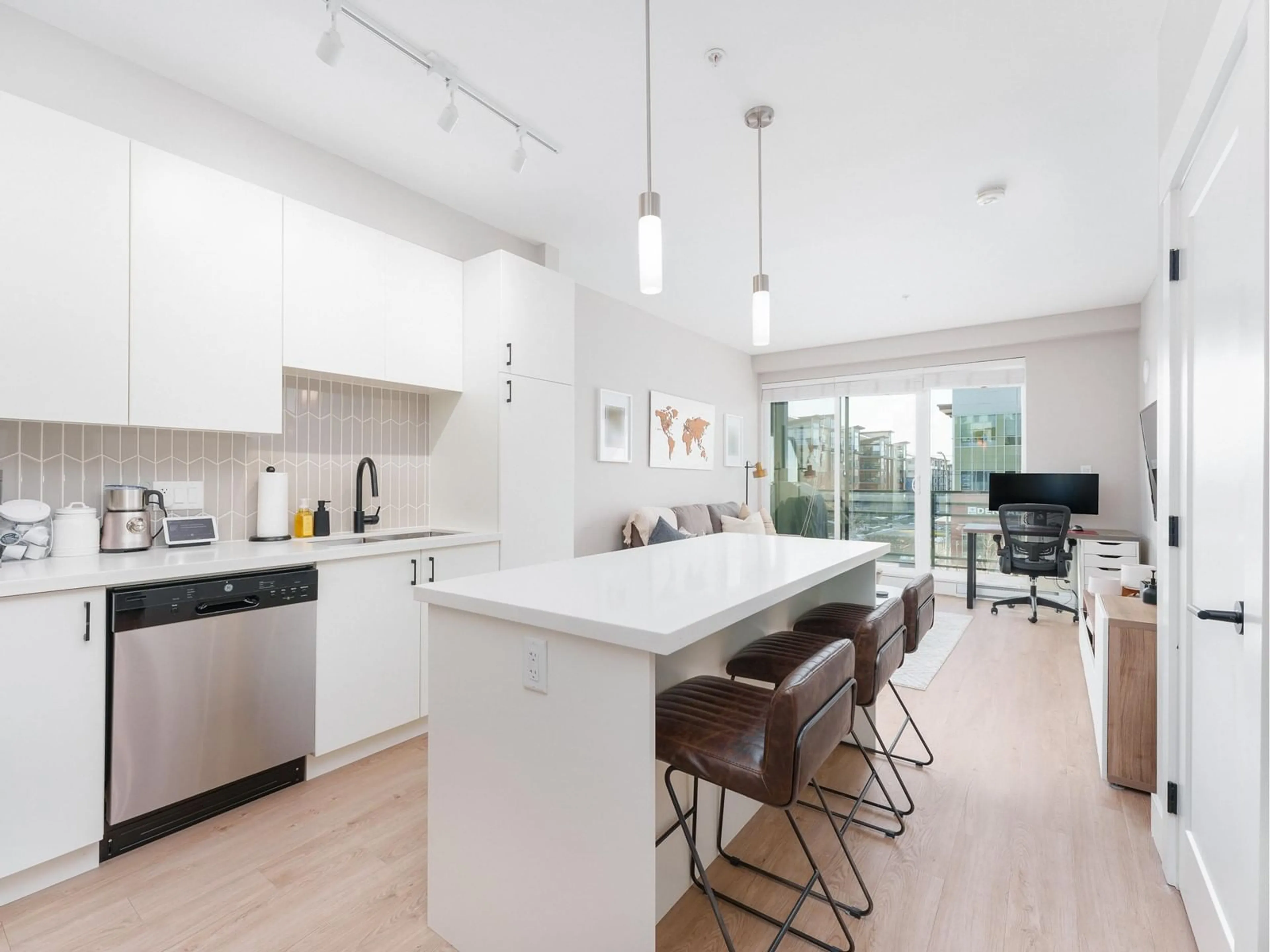 Open concept kitchen, unknown for A309 20838 78B AVENUE, Langley British Columbia V2Y3M1