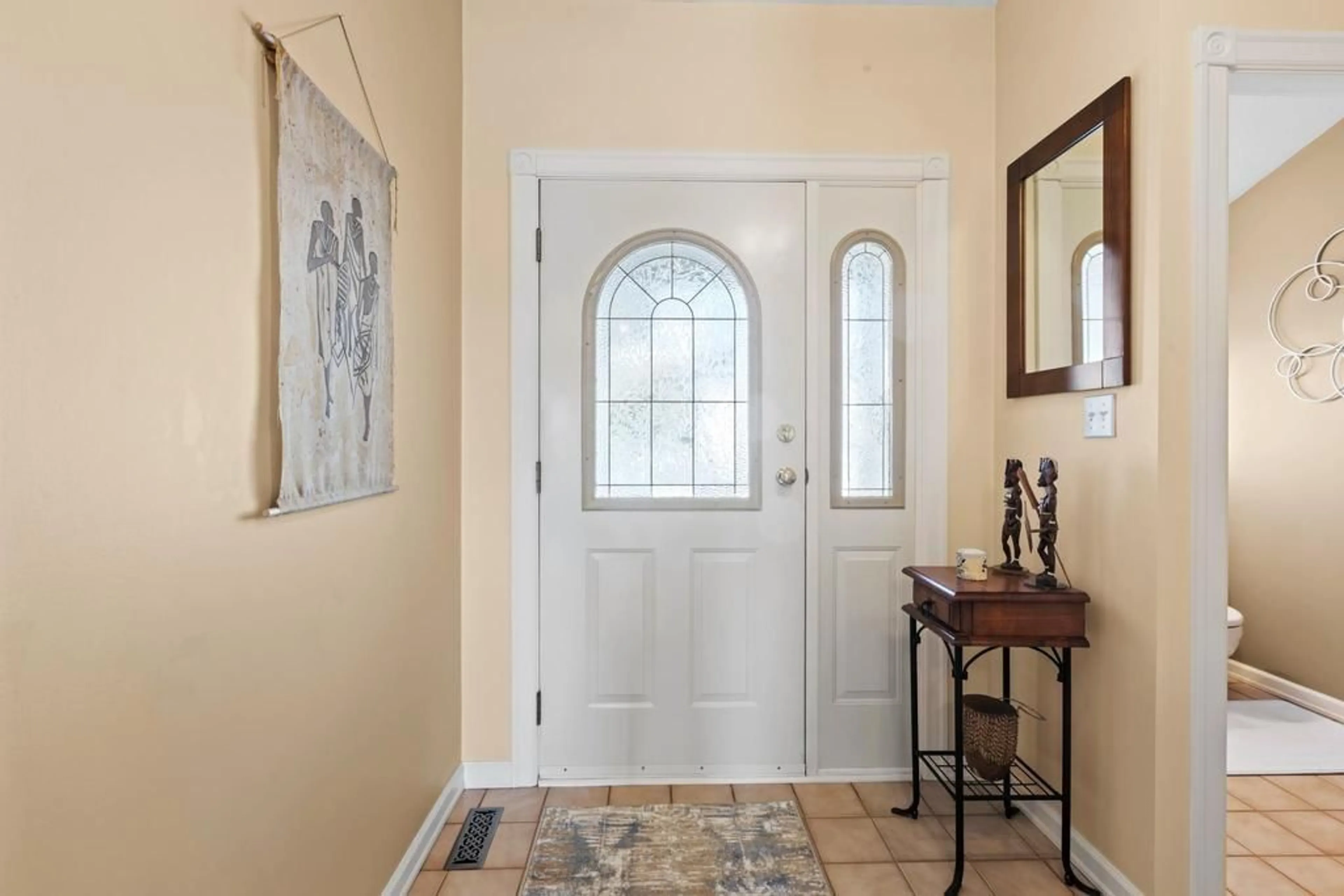 Indoor entryway for 8 - 32861 SHIKAZE, Mission British Columbia V2V6M6