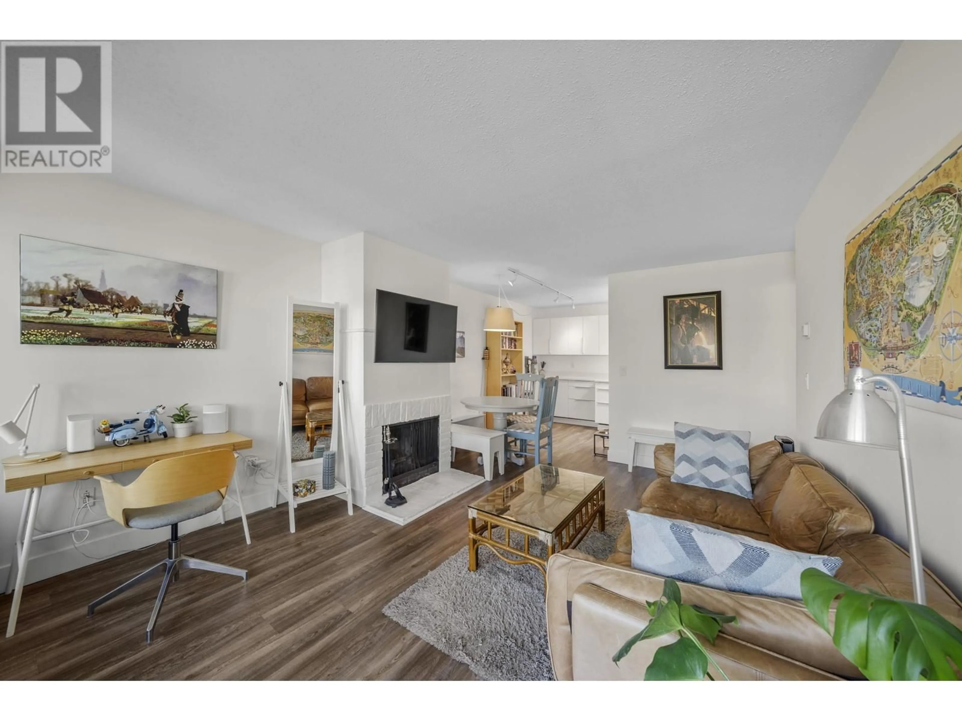 Living room with furniture, wood/laminate floor for 302 1365 E 7TH AVENUE, Vancouver British Columbia V5N1R6