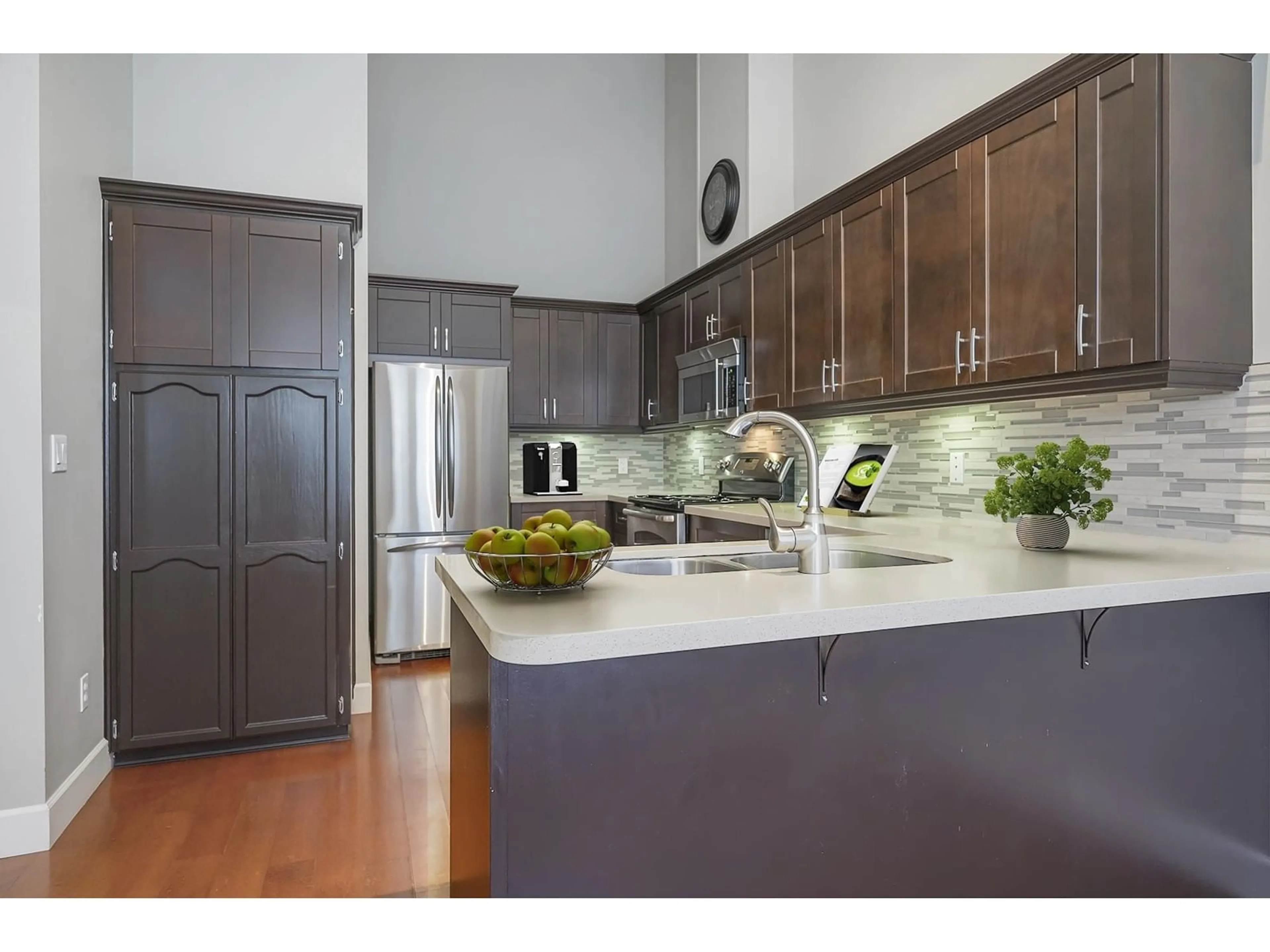 Open concept kitchen, unknown for 73 9012 WALNUT GROVE DRIVE, Langley British Columbia V1M2K3