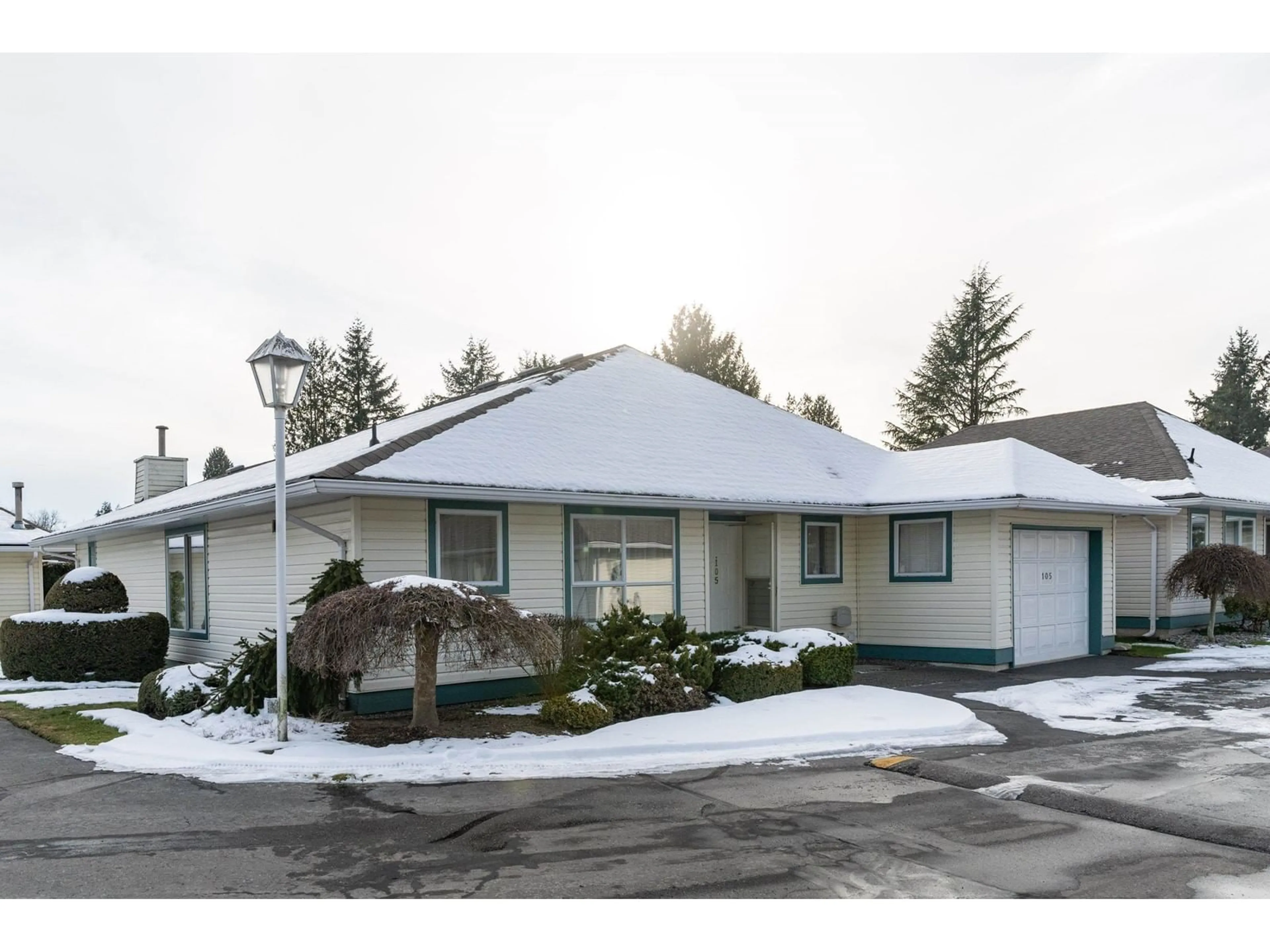 Unknown for 105 - 10172 141, Surrey British Columbia V3T4P6