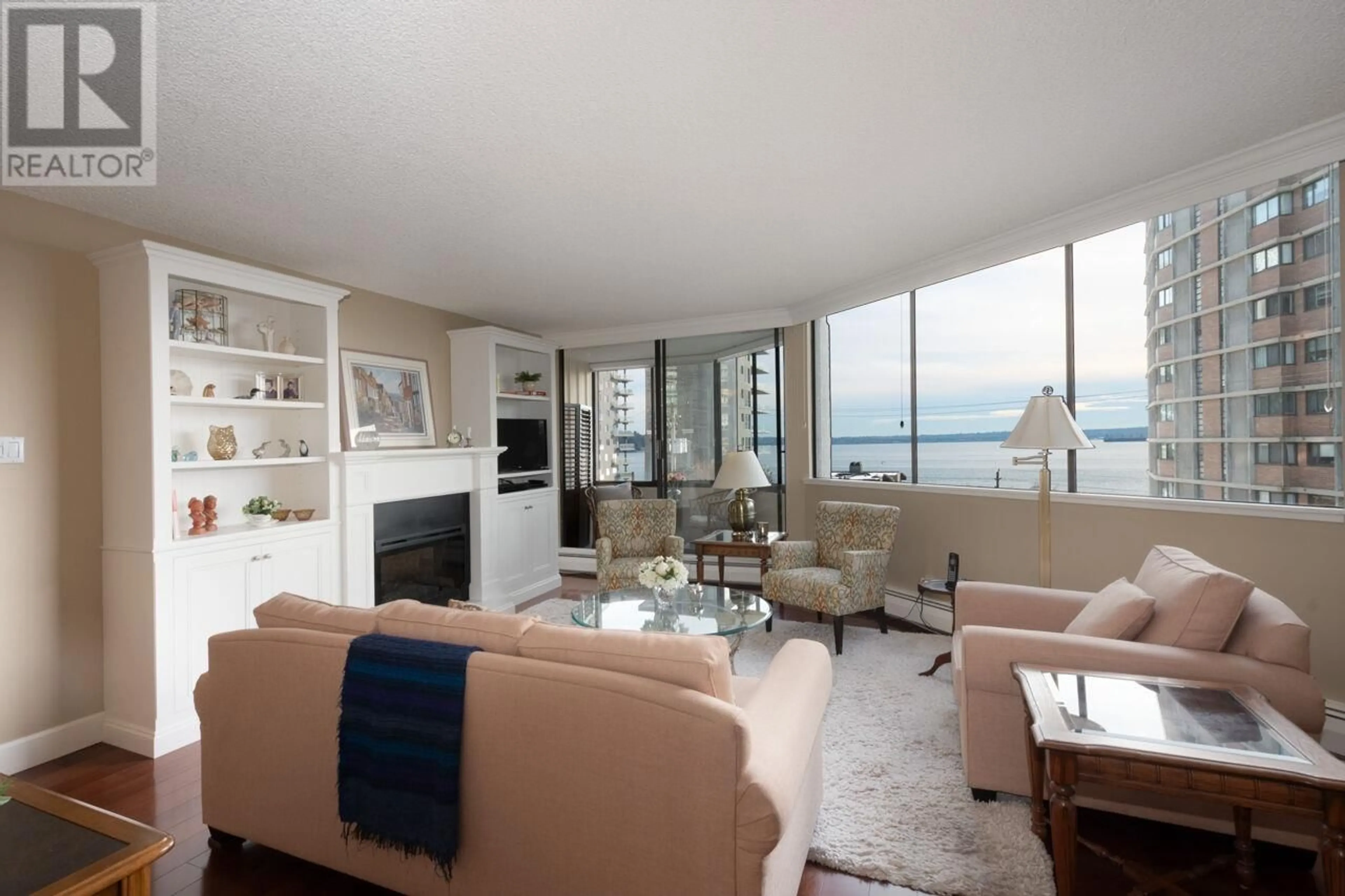 Living room with furniture, unknown for 401 - 2165 ARGYLE AVENUE, West Vancouver British Columbia V7V1A5