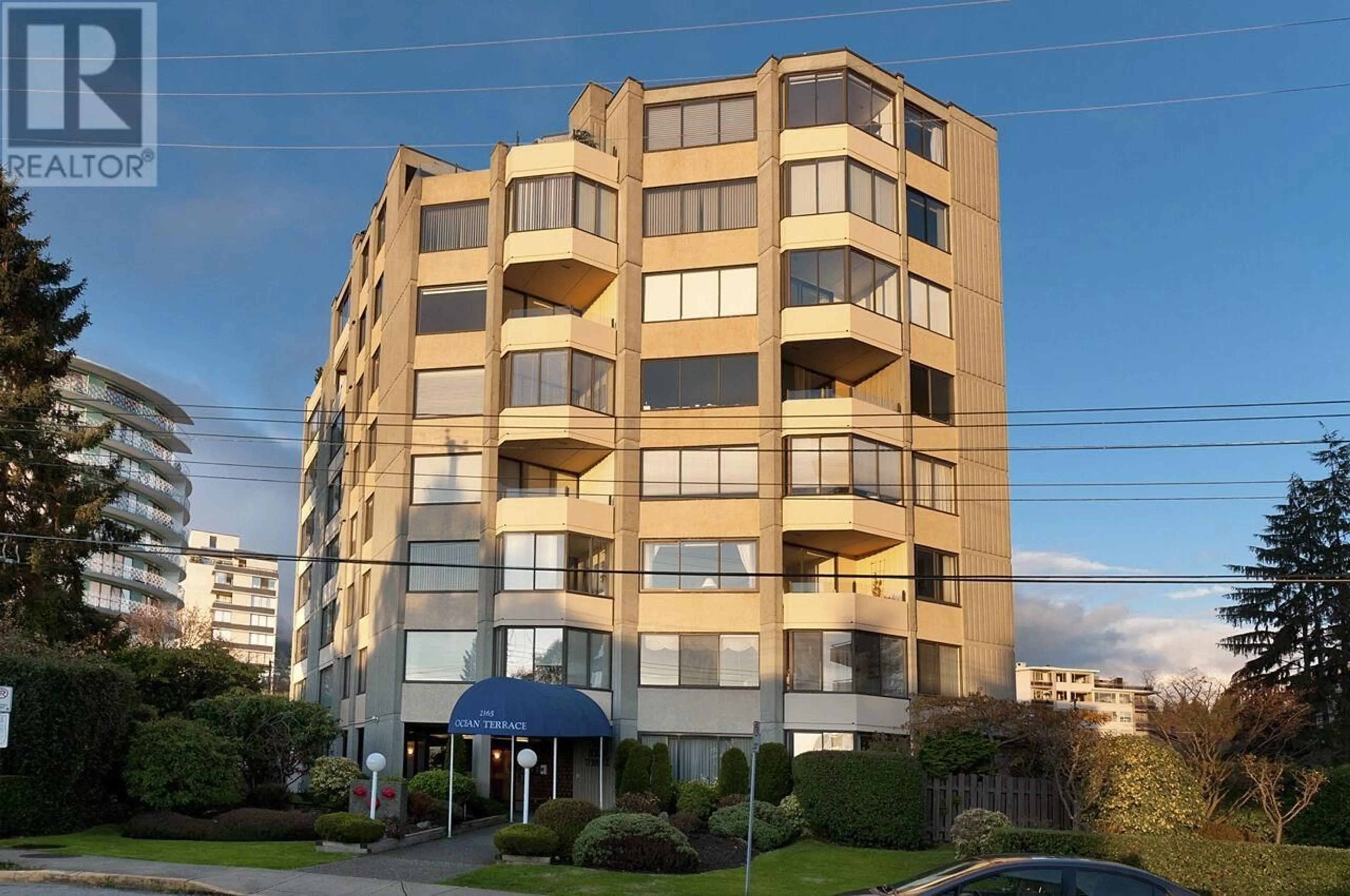 Unknown for 401 2165 ARGYLE AVENUE, West Vancouver British Columbia V7V1A5